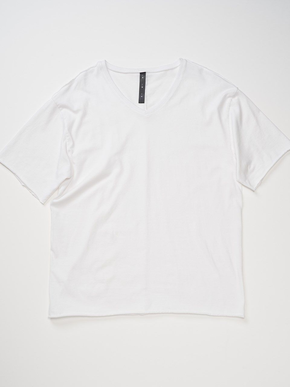 《予約品》 wide cut-off V-neck S/S / VネックTシャツ / ホワイト