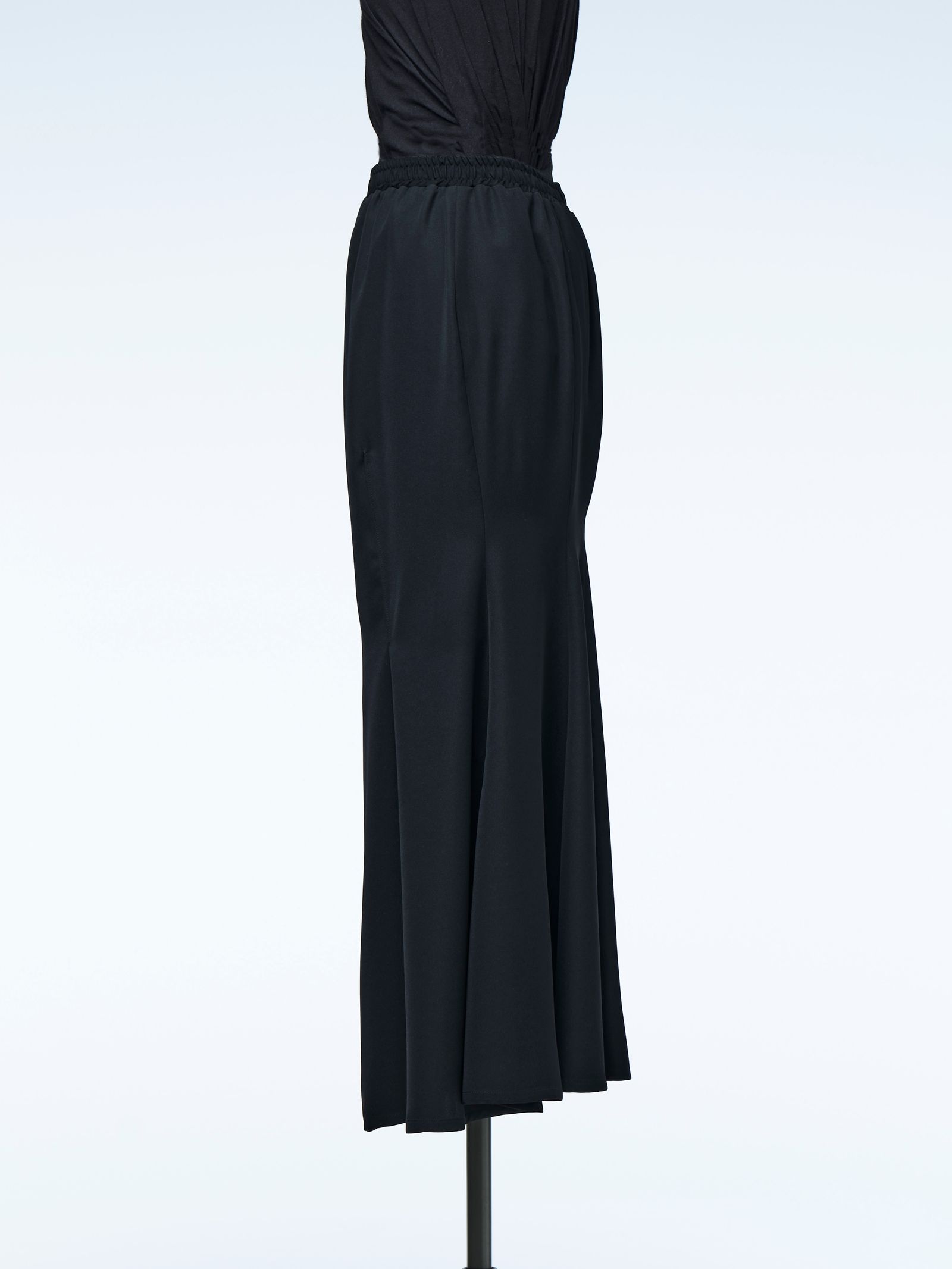 《予約品4月23日18時締め》 EasyFlareMermaidSkirt / マーメイドスカート  / ブラック 【THE ONENESS】 8月中入荷予定