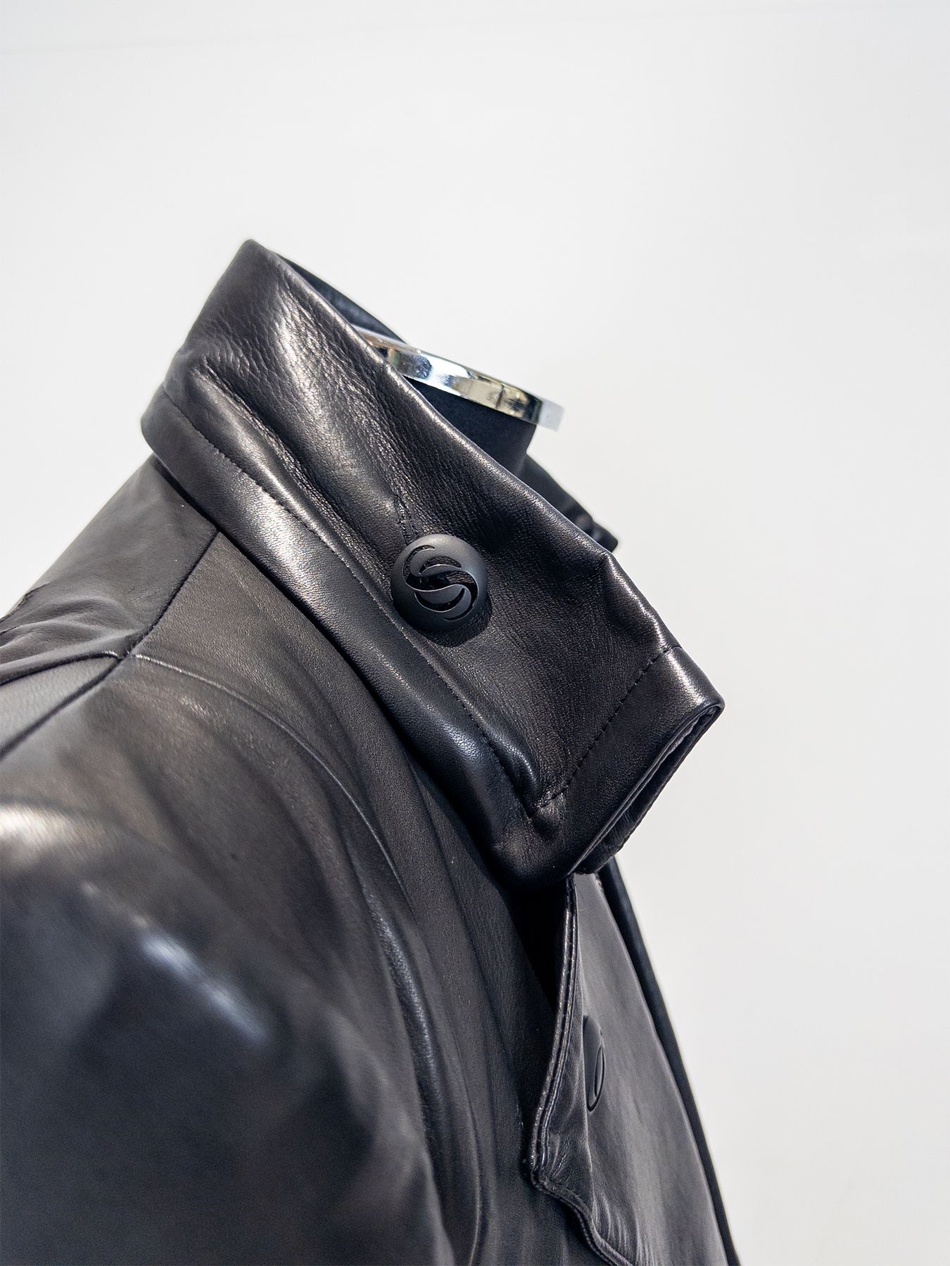 【予約品 4月26日(日) 締切】《Costume Line》Eco Horse Hide Lace Up Flare Jacket / エコホースレザー レースアップ フレアジャケット / ブラック