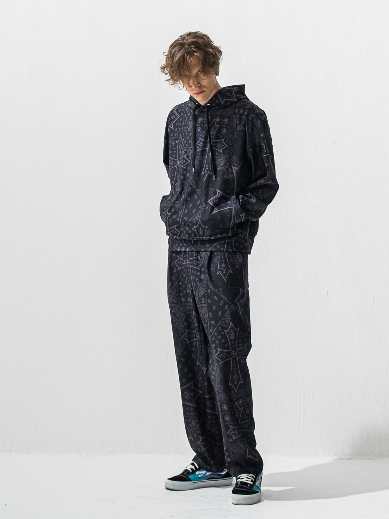【予約品 9月6日(日) 締切】OVER HOODIE / トリコット オーバーパーカー / クロスブラック