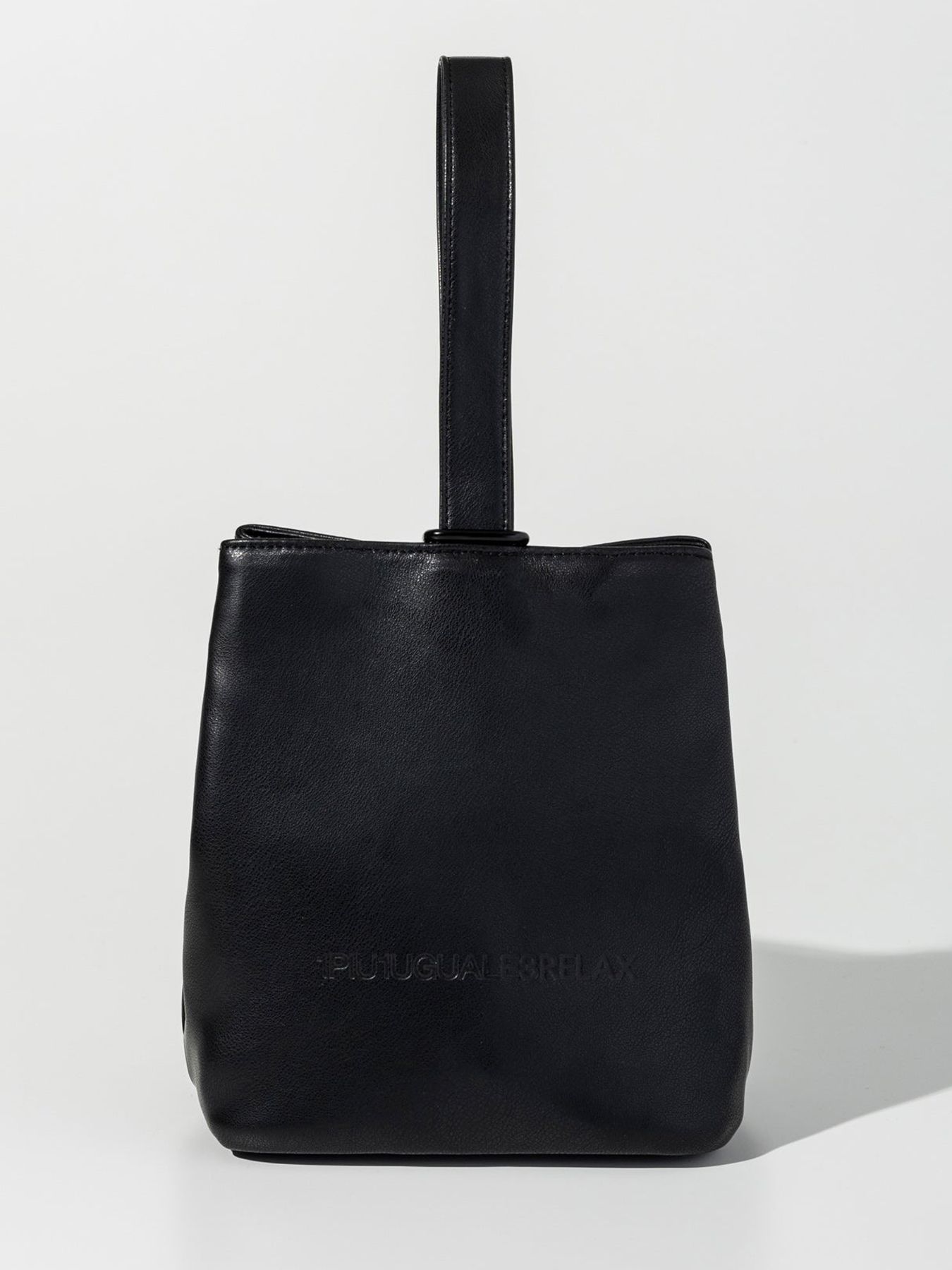 PU LEATHER MINIMALIST KINCHAKU / シンセティックレザーミニバック / ブラック