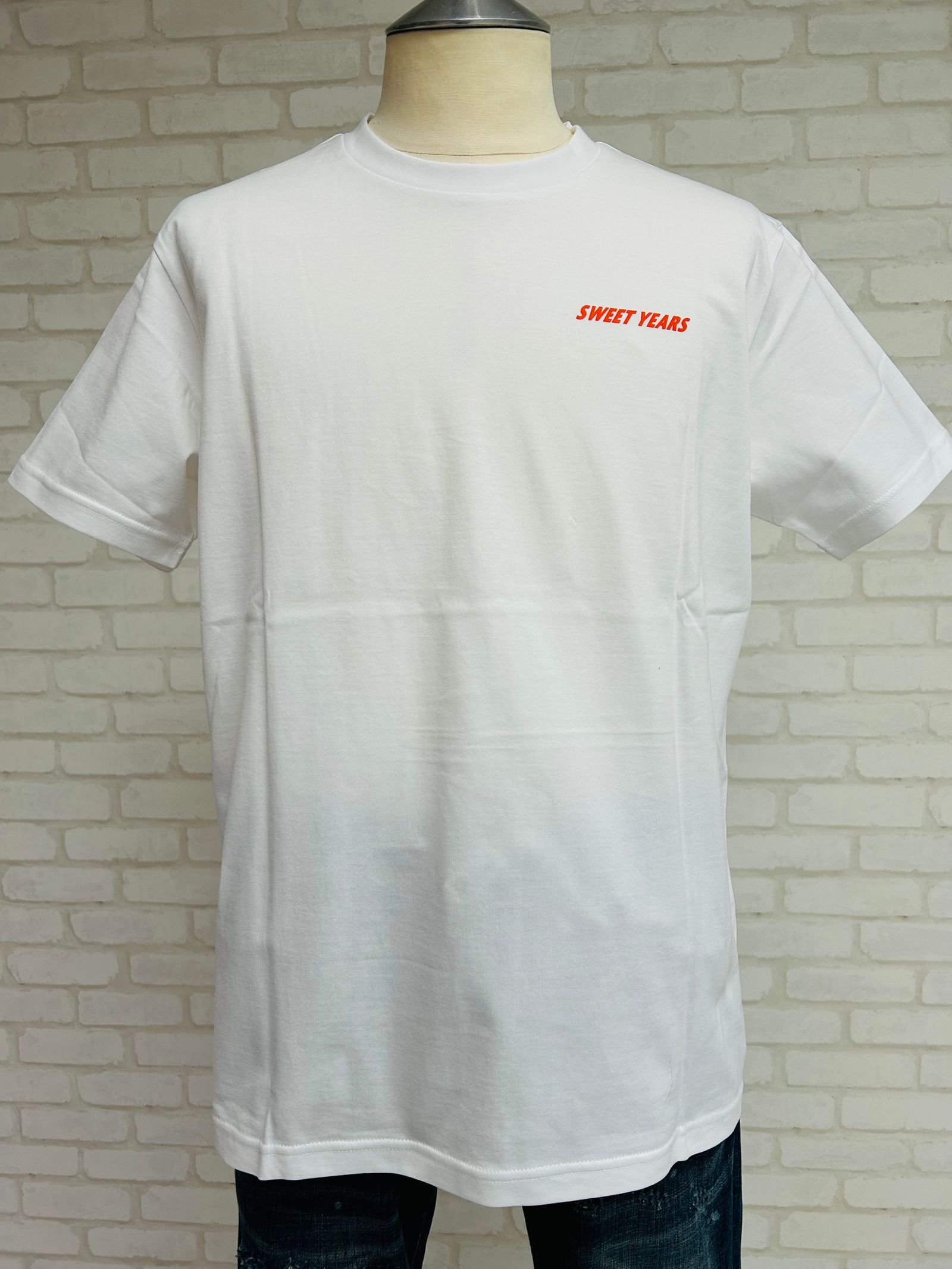 バックサークルハートプリントTシャツ / BIANCO ホワイト【SWEET YEARS】