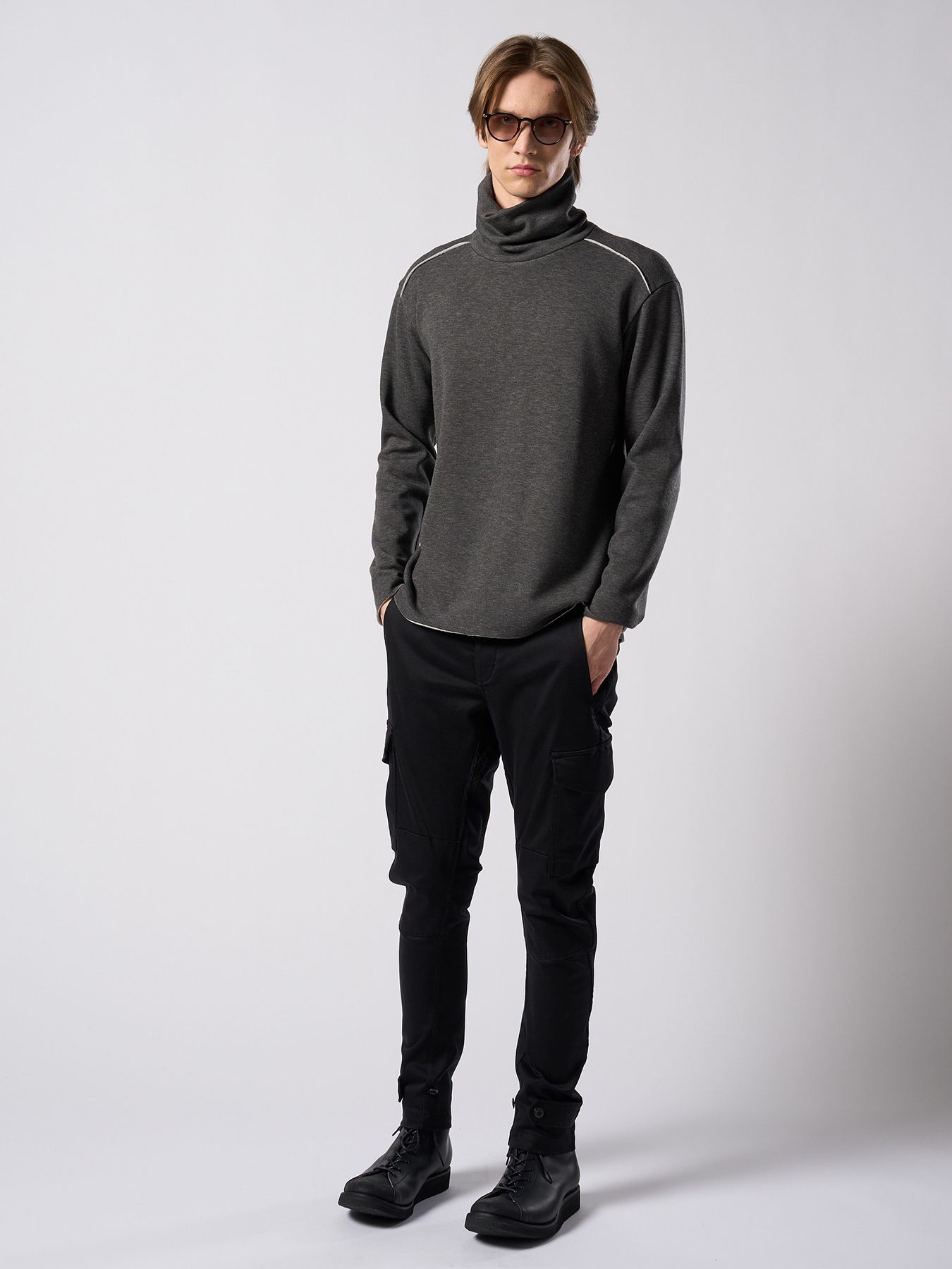 【予約品 4月19日(日) 18時締切】back boa cut-off highneck / バックボア カットオフ ハイネック/ チャコール