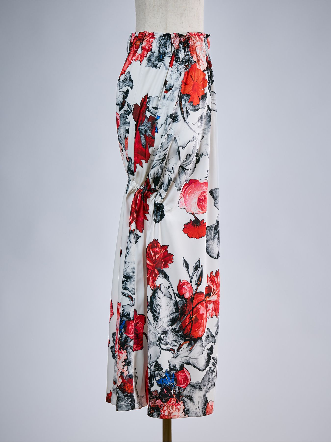 【予約品 10月26日(月) 締切】THEONENESS-FLORA Shirring Skirt / シャーリングスカート / ホワイト