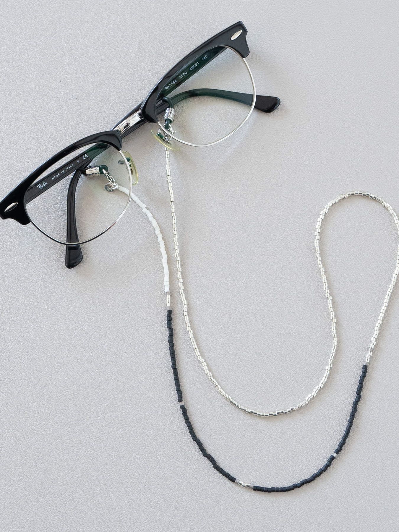 《予約品》 BEADS GLASS CORD&NECKLACE / グラスコード&ネックレス / ブラック・シルバー 【Iroquois.SENTI】