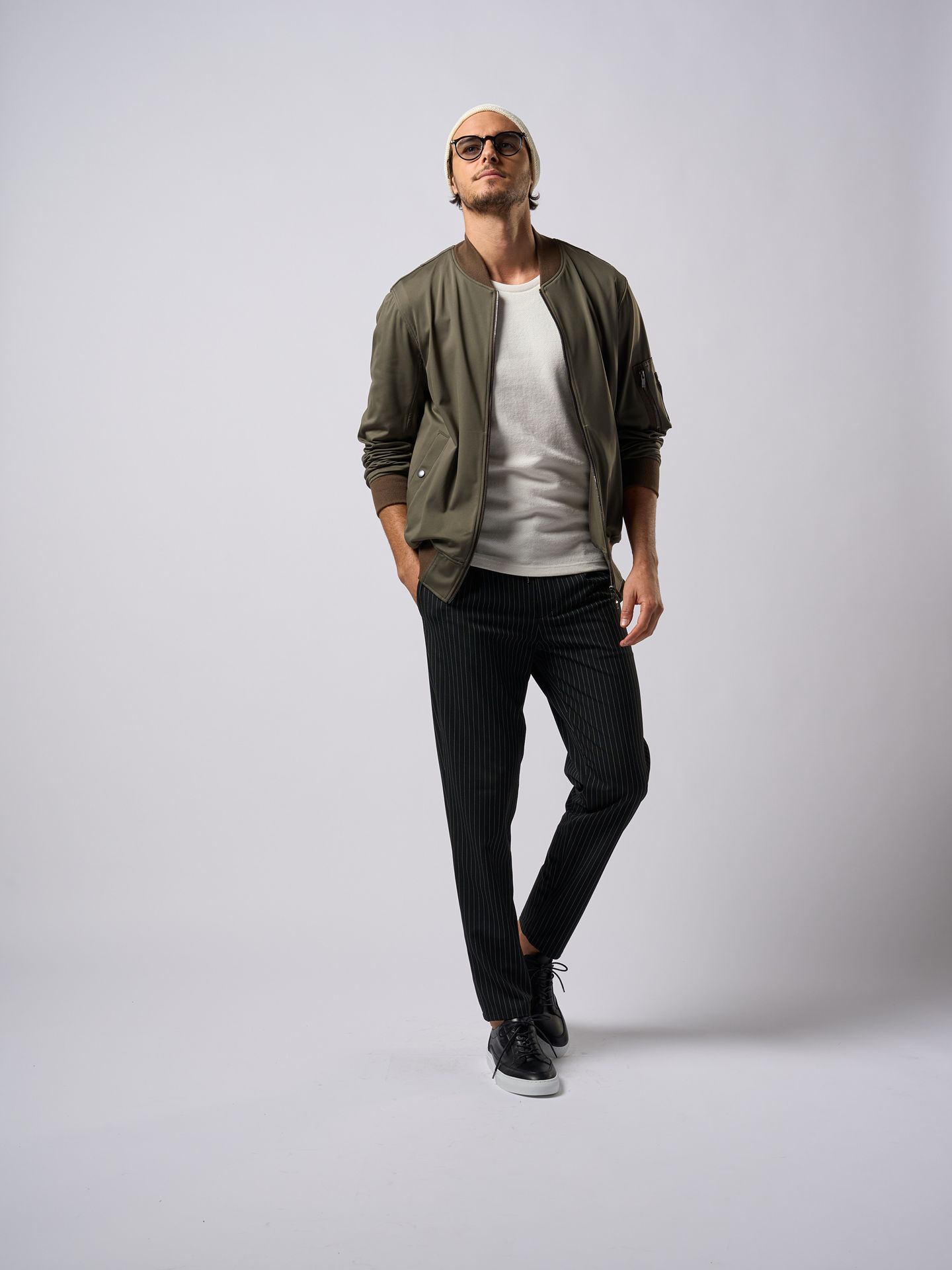 【予約品9月19日 10時締め】 slim easy slacks  / スリムスラックス / ストライプブラック