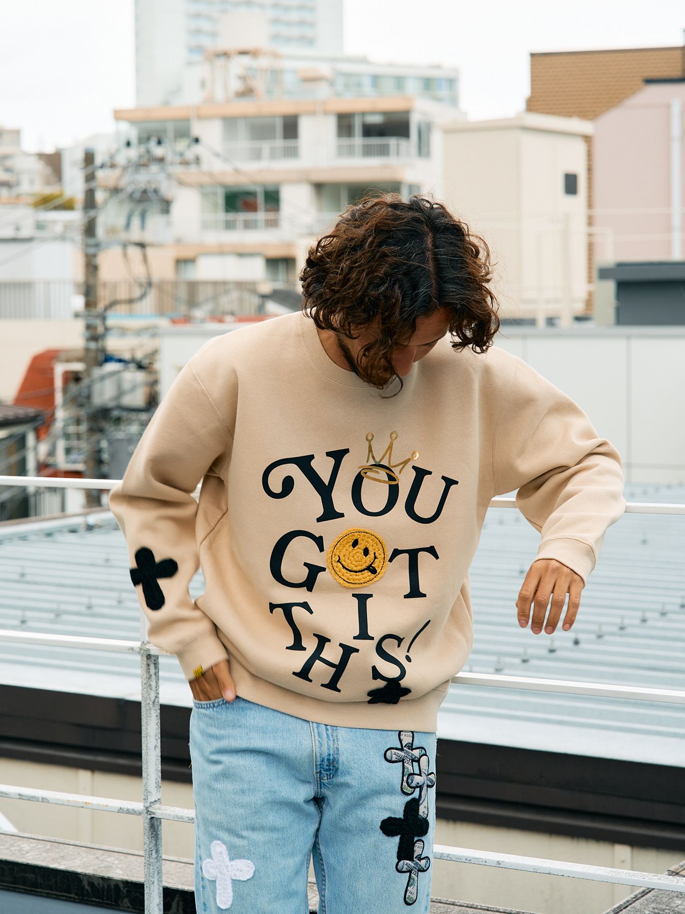 【予約品 5月8日(木) AM10時 締切】 TC裏毛起毛 YOU GOT THIS マルチパッチワークスウェットシャツ / ベージュ