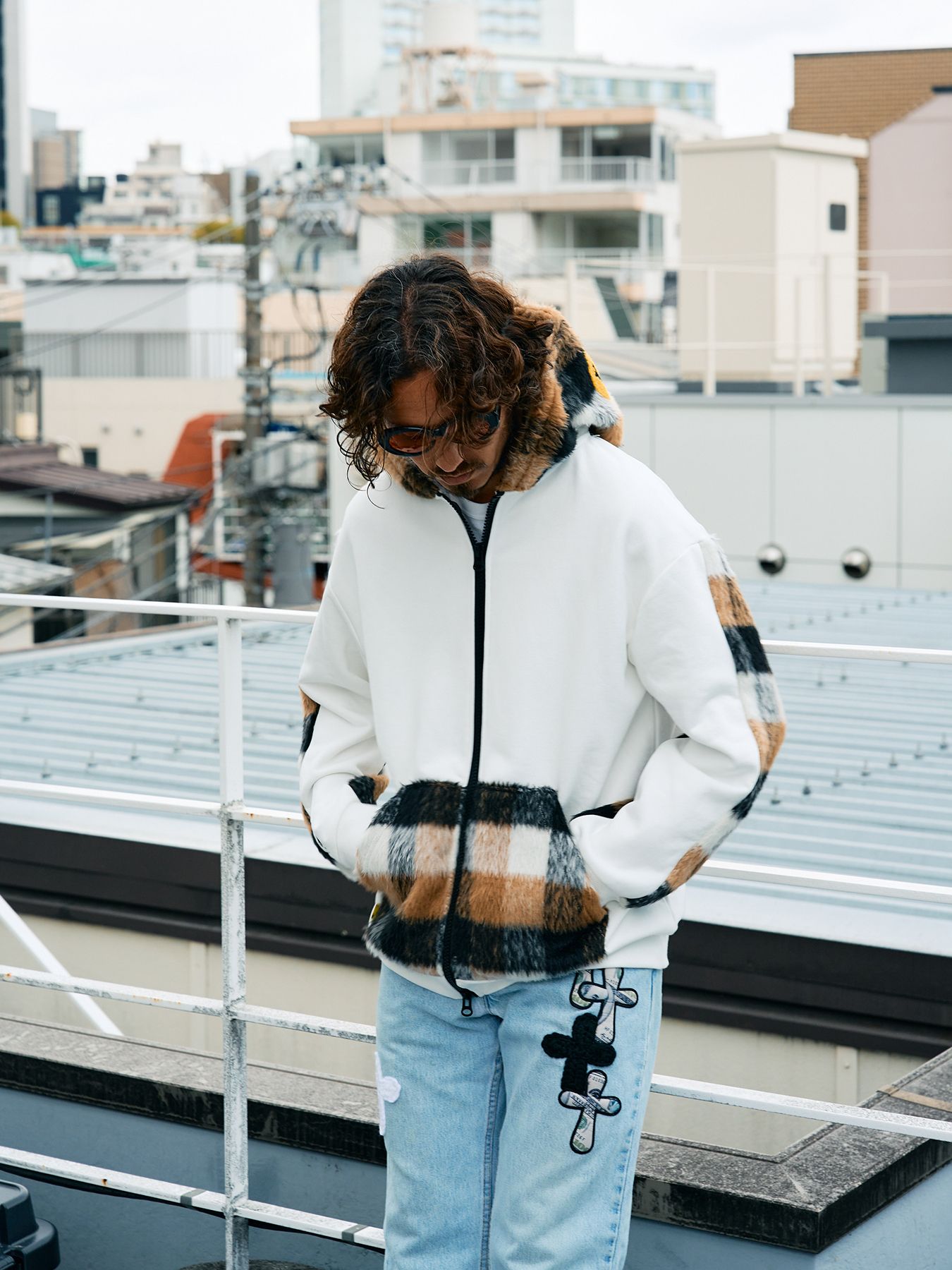 【予約品 5月8日(木) AM10時 締切】 ヘビーウエイト裏毛パイル-シャギーチェックサガラパッチワーク ビックジップワイドパーカー / ホワイト