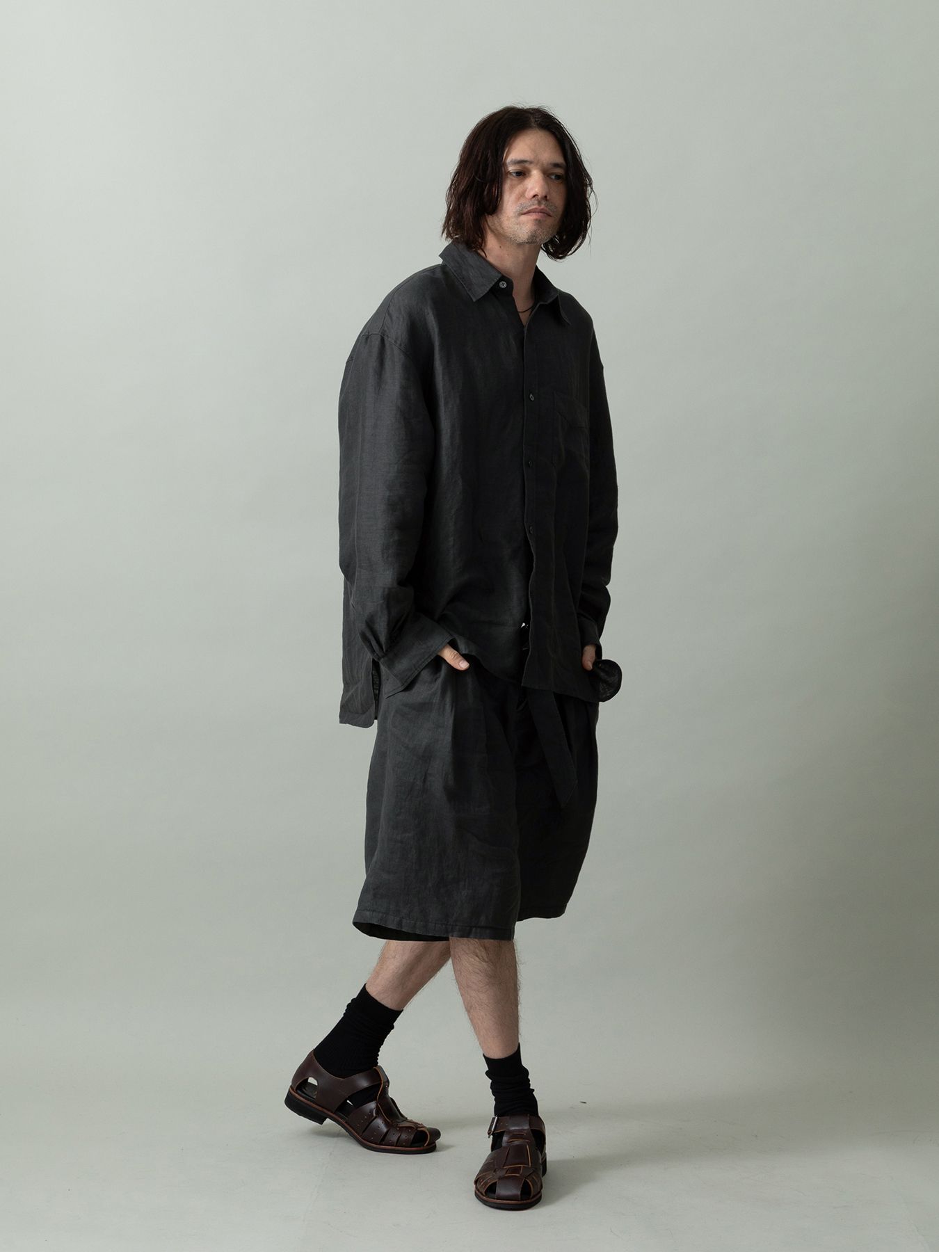 【予約品 2月1日(日) 締切】LINEN OVERSHORTS / オーバーサイズシルエット ショーツ / チャコール