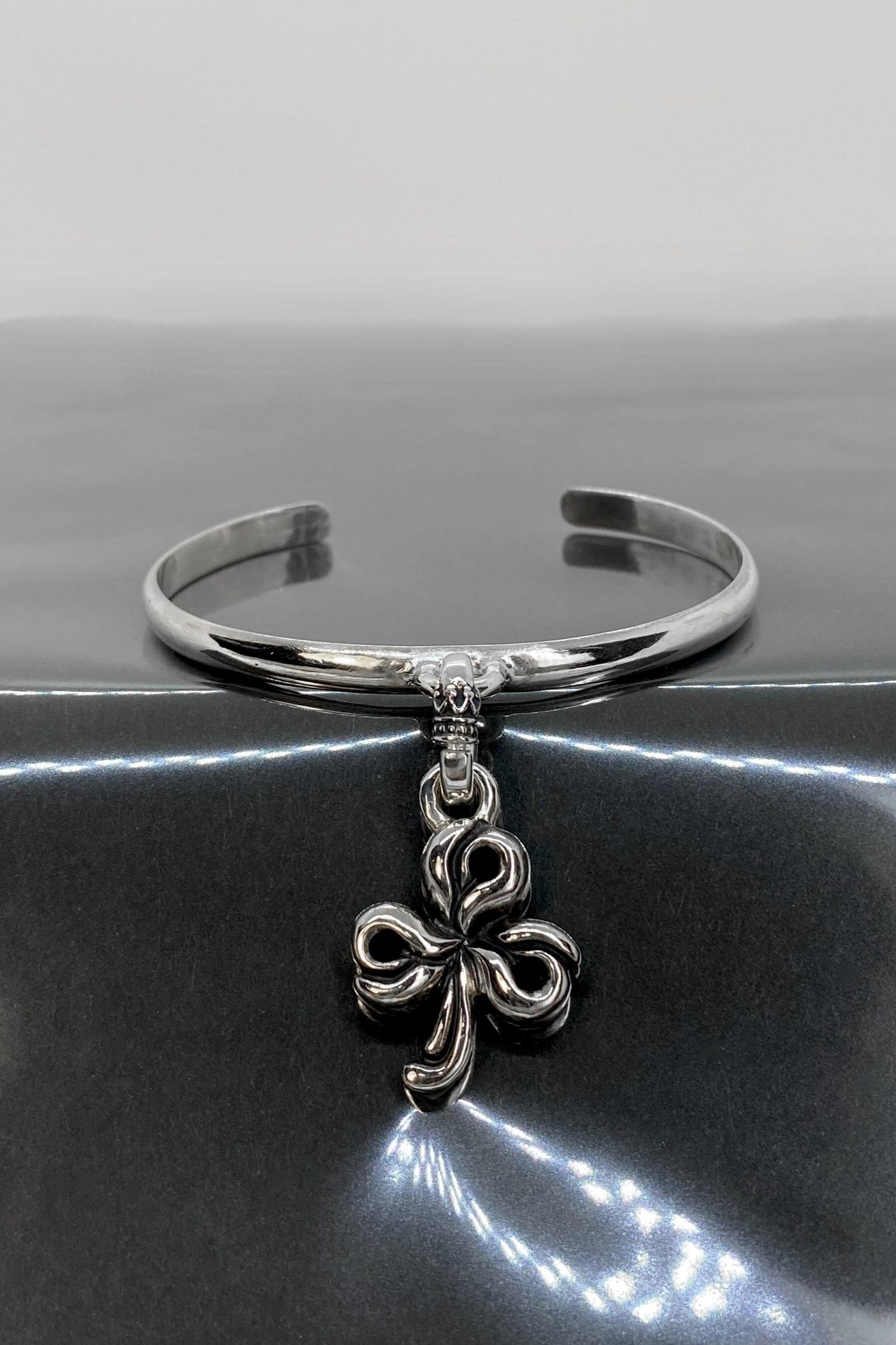 《受注生産》 BANGLE BRACELET [SHAMROCK] バングル 【GOD SIZE】 注文から2～3週間後入荷予定