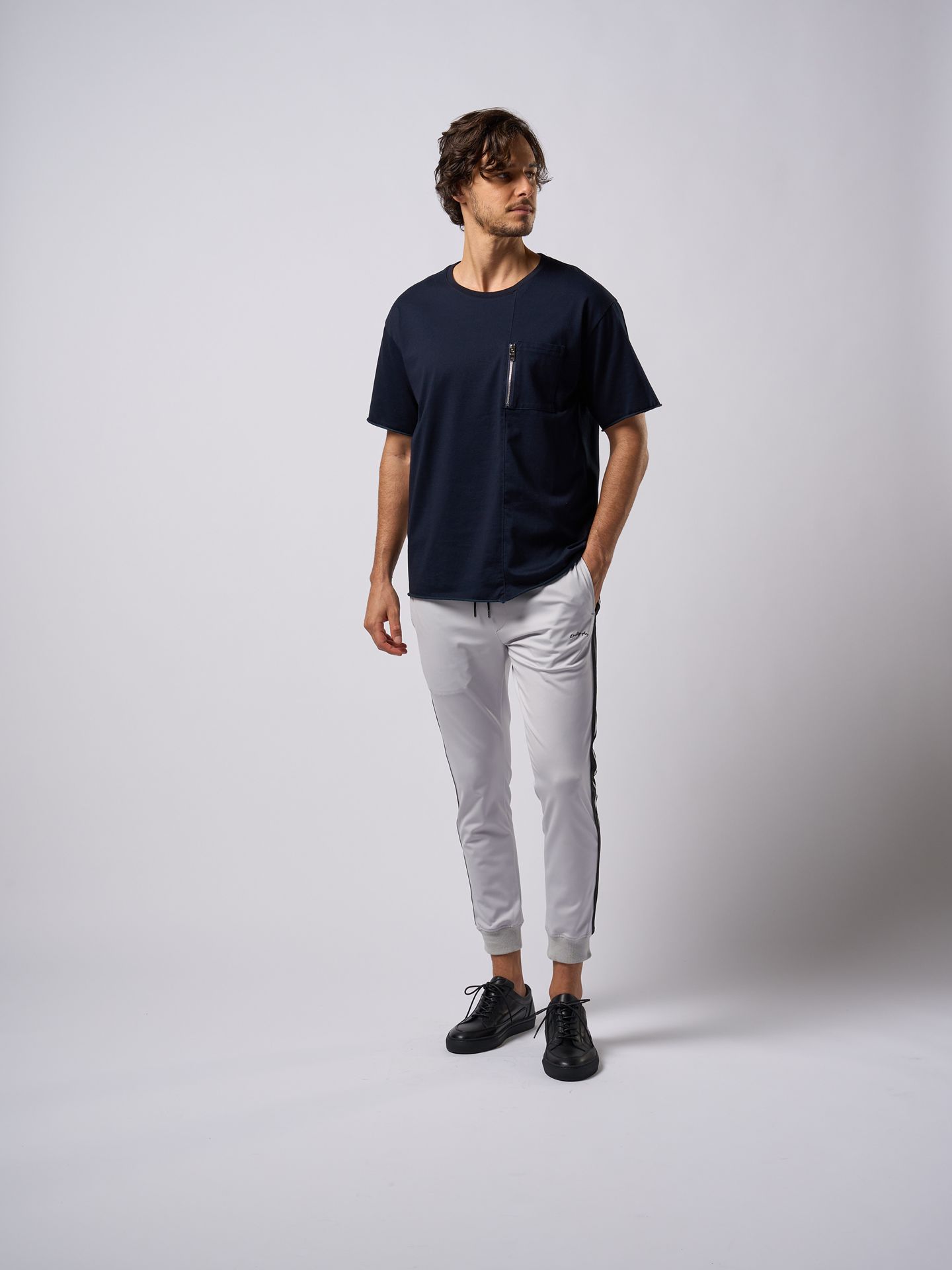 【予約品9月19日 10時締め】 cool touch zip-pocket S/S / Tシャツ / ネイビー
