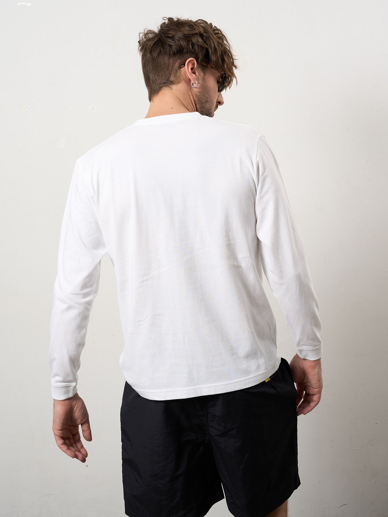 【予約品 10月16日(木) 締切】5.6ozコットン天竺 ブロックコラージュ&パッチ LSシャツ / ホワイト