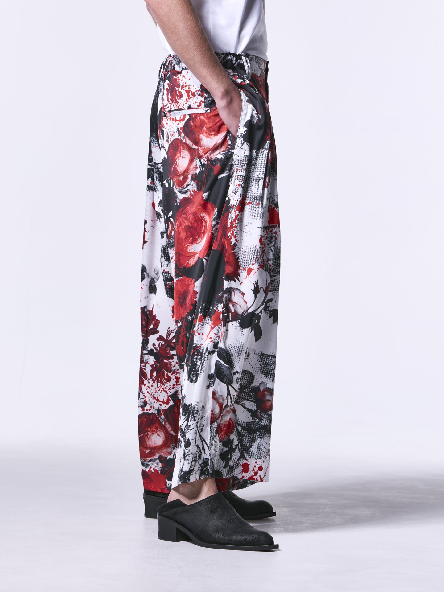 《予約品》 SlitWideTuckSlacks / スリットワイドスラックス / サテンホワイト＆レッド