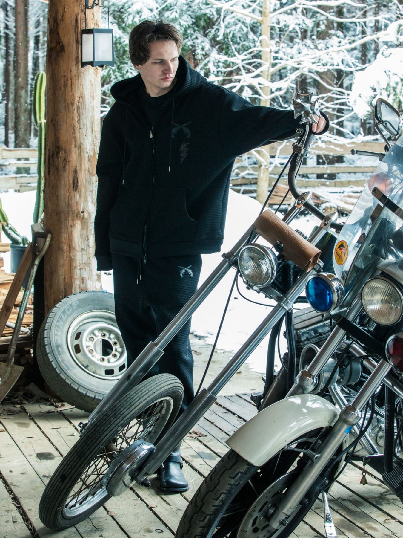 【予約品 3月9日(月) 18:00 締切】PATCH WAFFLE HOODIE / レザーパッチ ビッグワッフル ジップフーディ  / ブラック