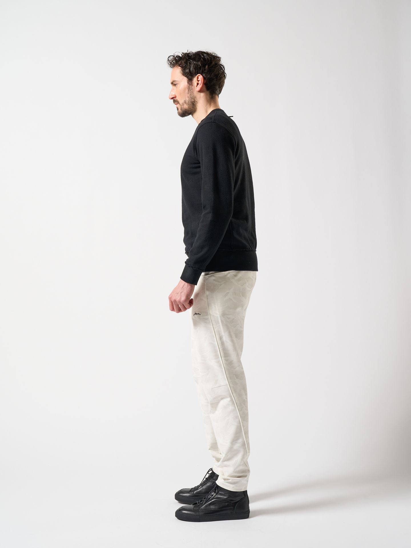 【予約品】 comfy multipurpose pants / トレーニングパンツ / ホワイト・カモ