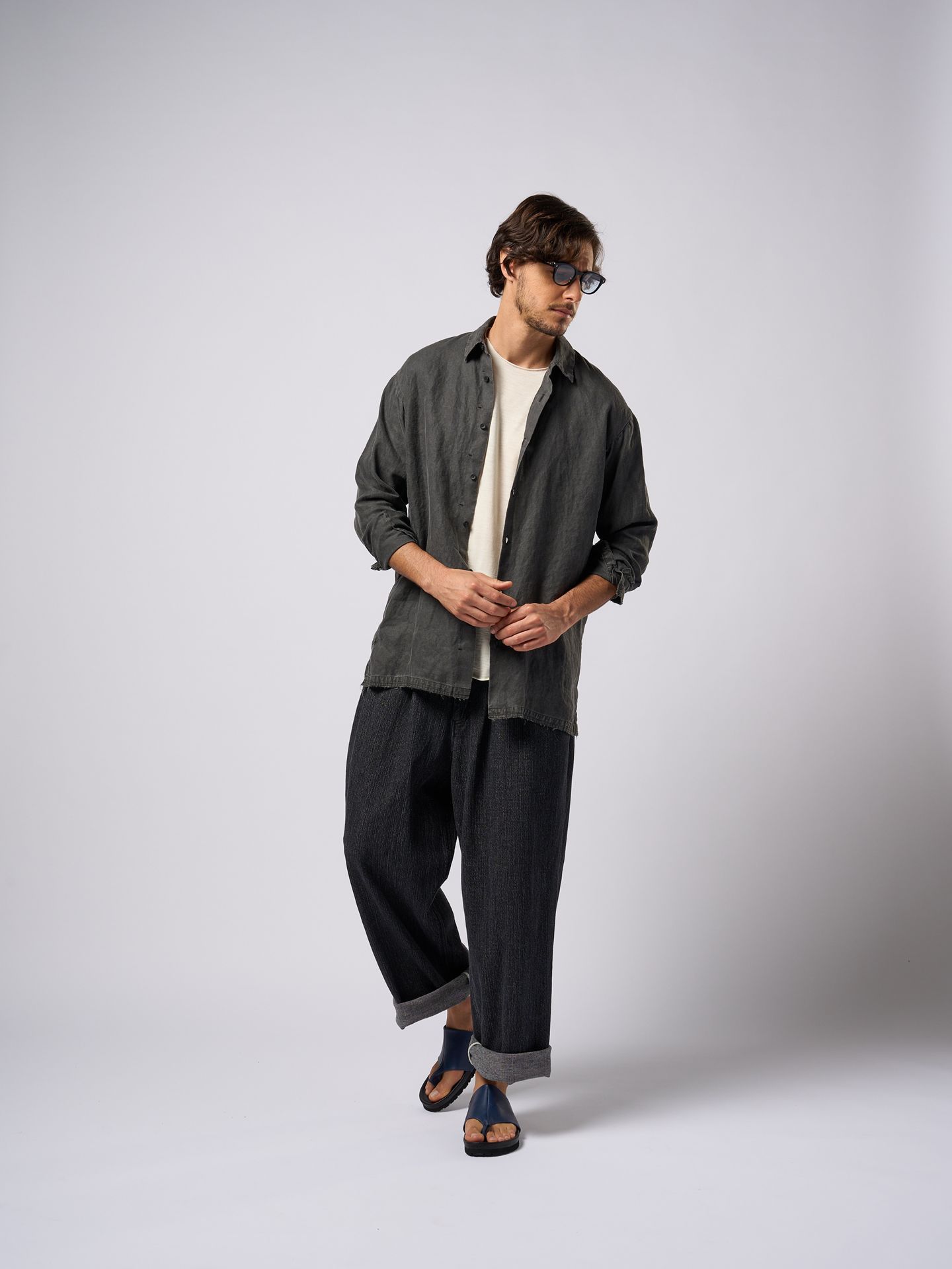 【予約品9月16日 10時締め】 2-tuck wide trousers / ワイドトラウザーズ / usedブラック