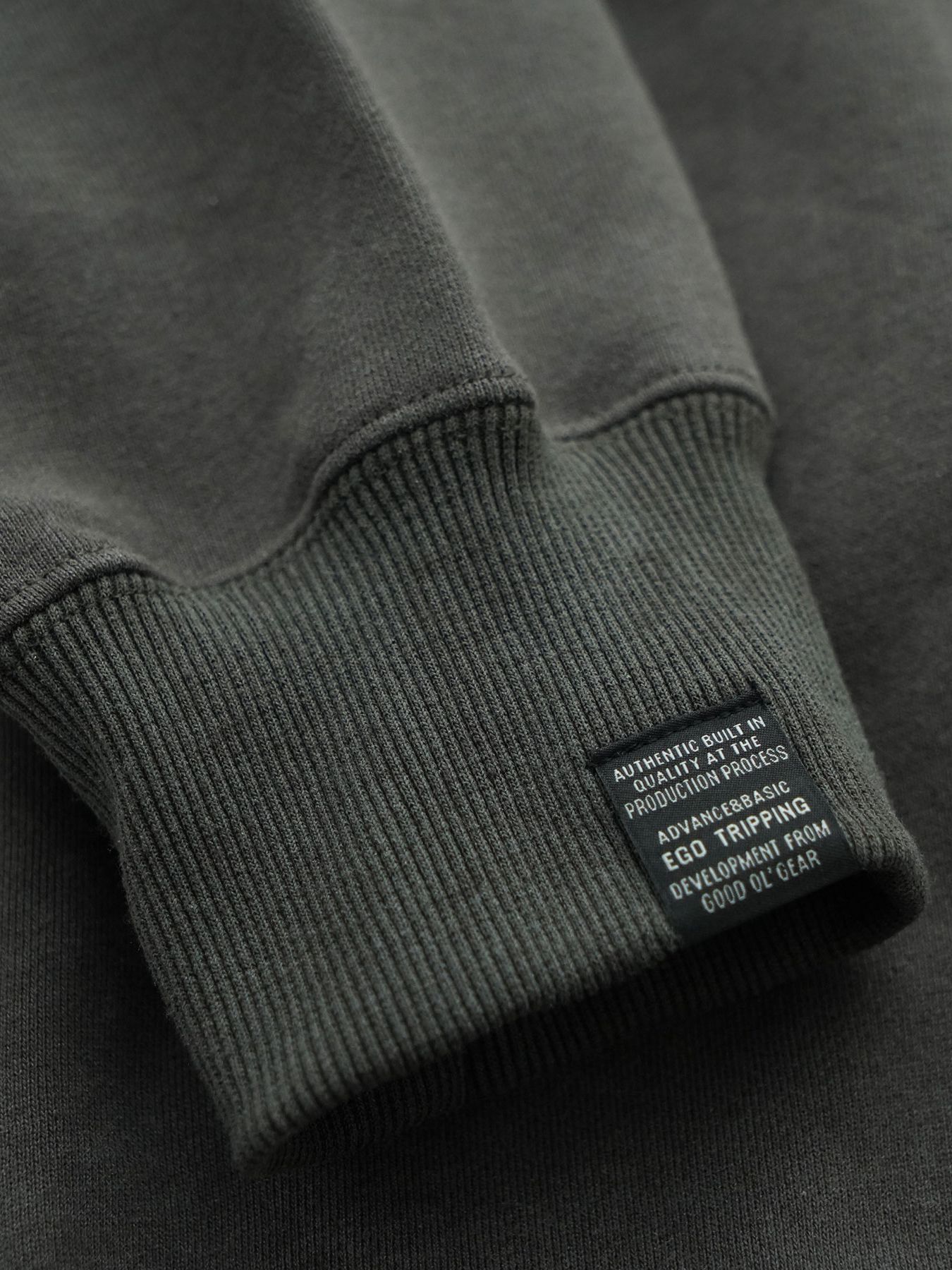 【予約品 11月23日(日) 締切】MINIMALPULLOVER / プリント プルオーバーシャツ / CHARCOAL