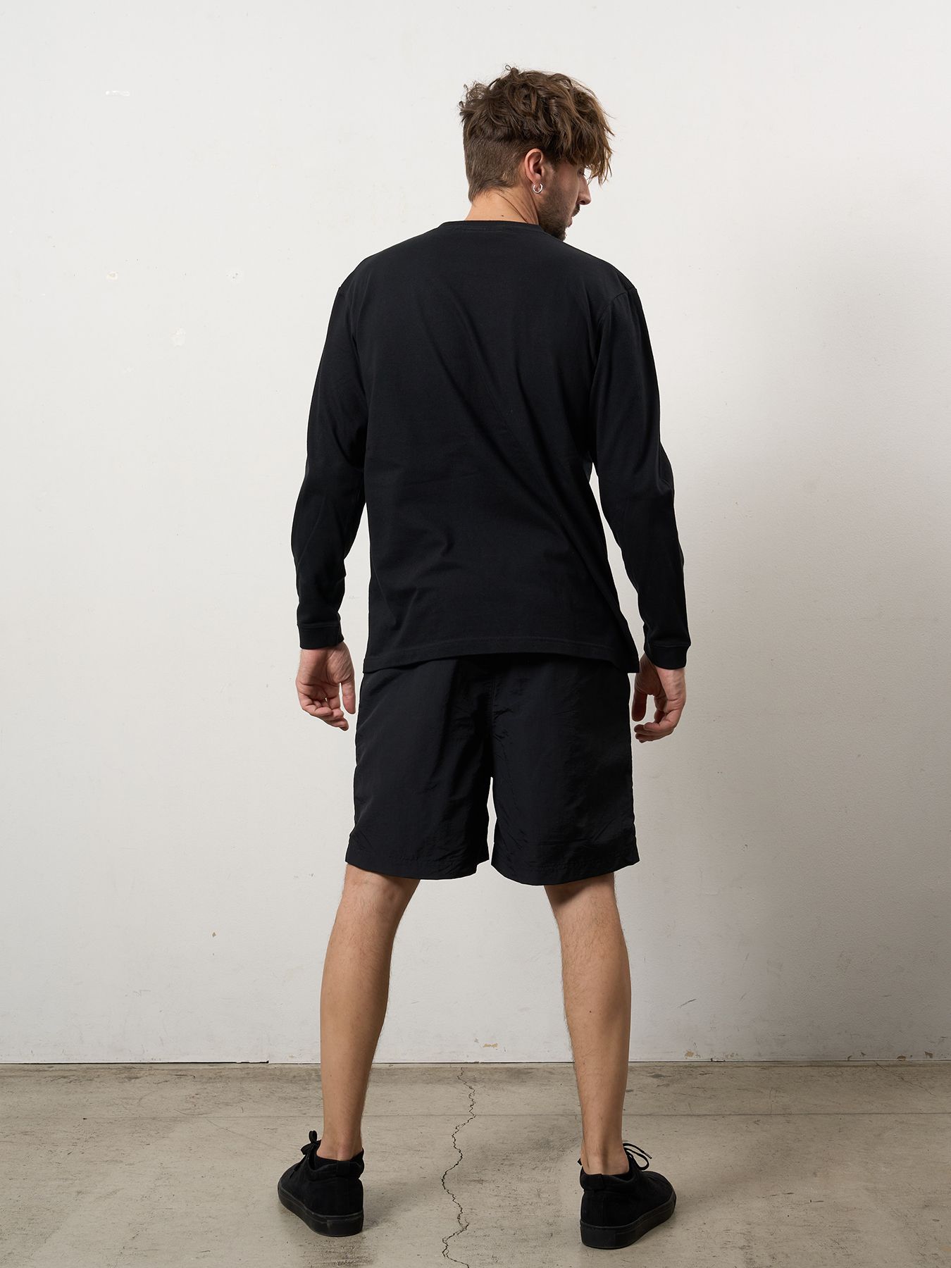 【予約品 10月16日(木) 締切】5.6ozコットン天竺 ブロックコラージュ&パッチ LSシャツ / ブラック