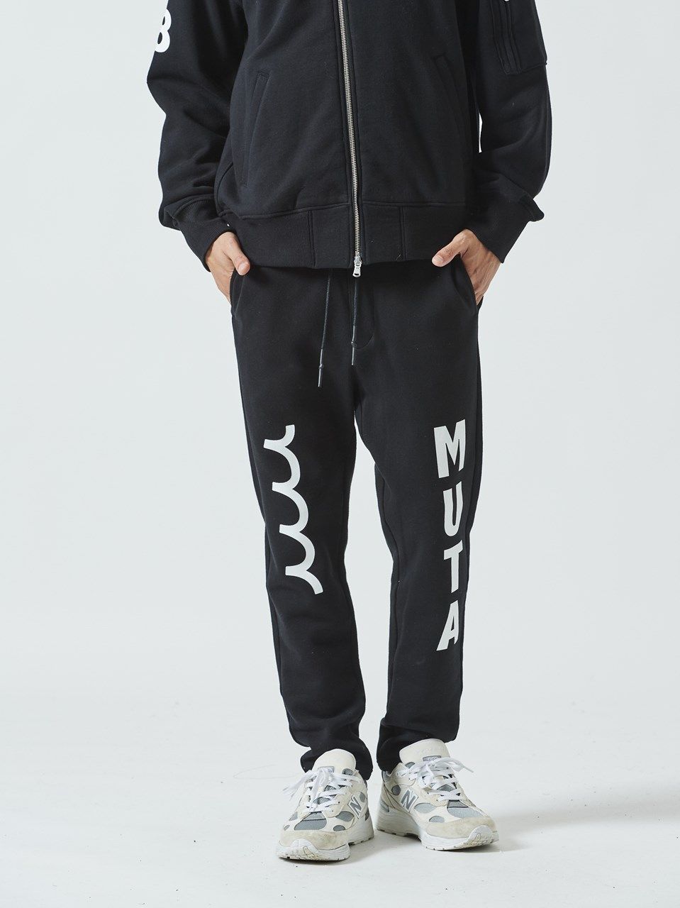 ACANTHUS - (予約品) muta Narrow Sweatpant / スウェットパンツ/ オリーブ 【Acanthus×muta】  10月上旬頃入荷予定 | BRYAN