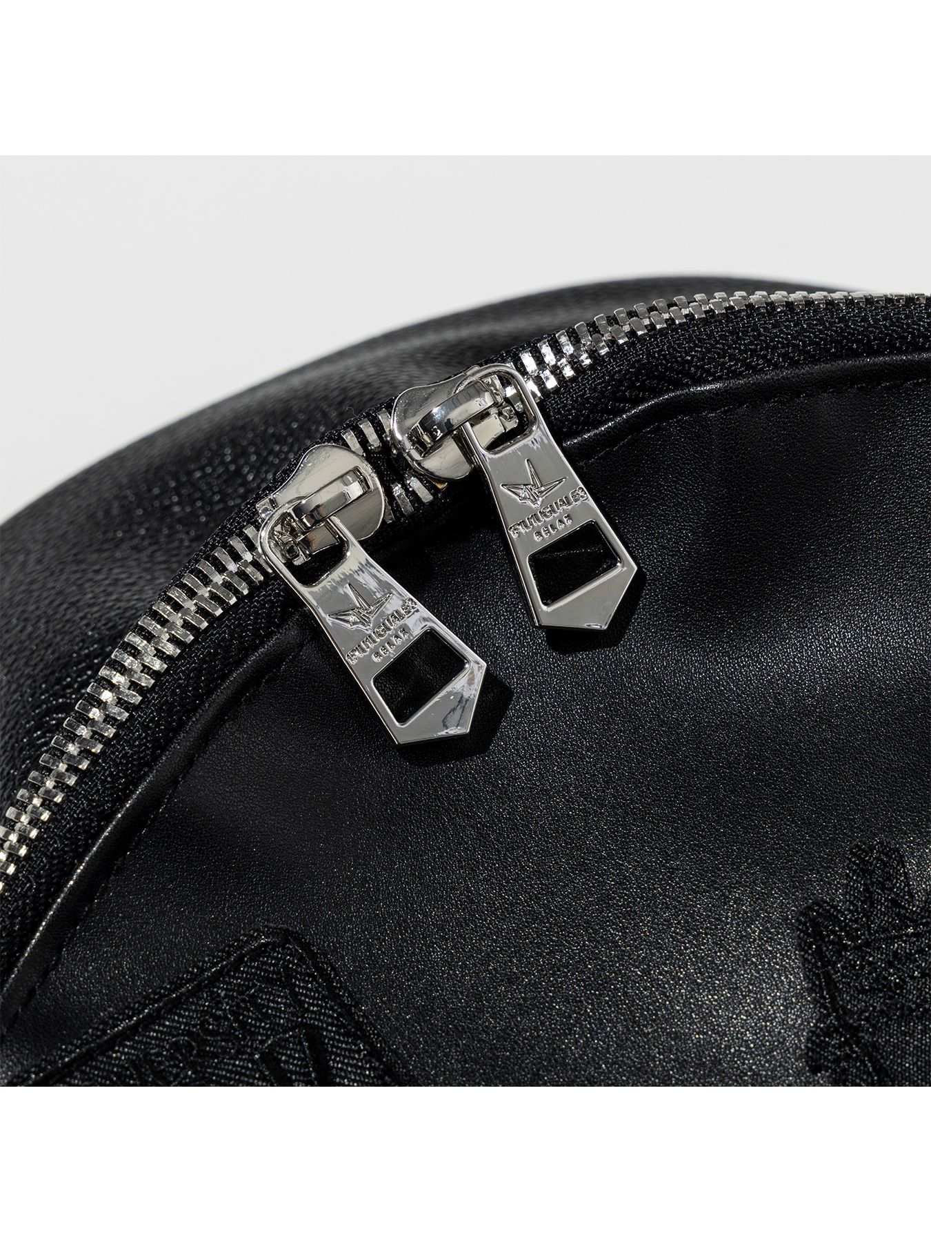 GONZ COLLABORATION BACKPACK / ブラック