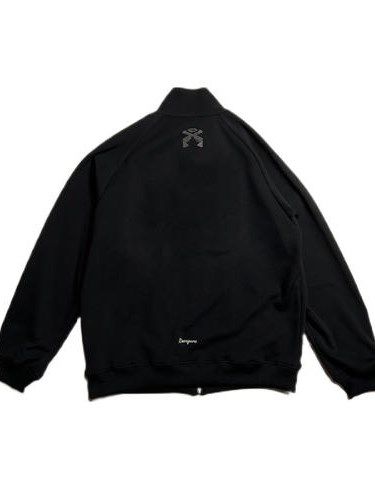 《予約品8月31日 23時55分締め》 EMBLEM TRACK / ハイネックジャージ / ブラック 【roarguns 】 2024年2月入荷予定