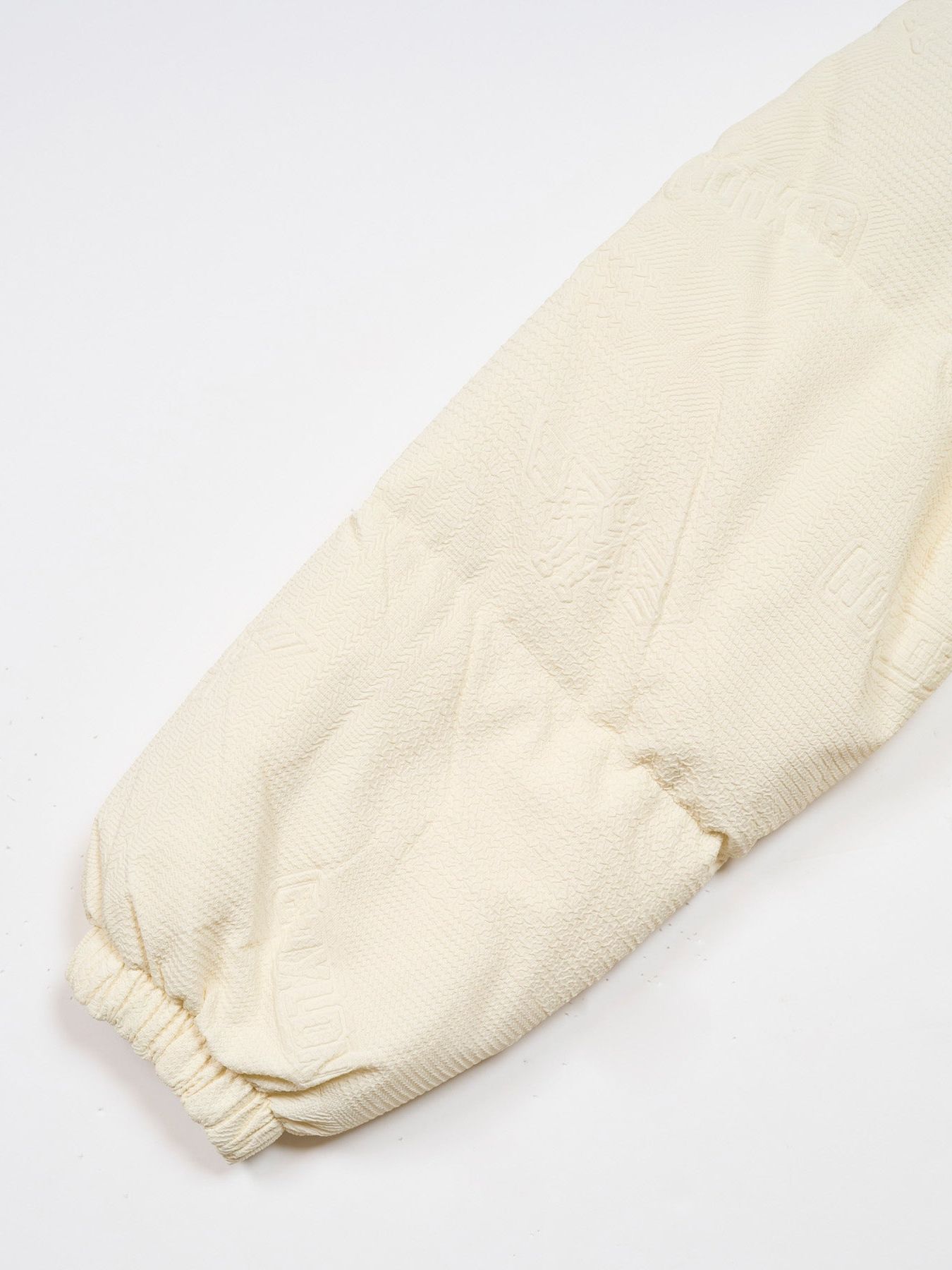 BOY LOGO EMBOSSING DOWN BLOUSON / ダウンブルゾン / オフホワイト