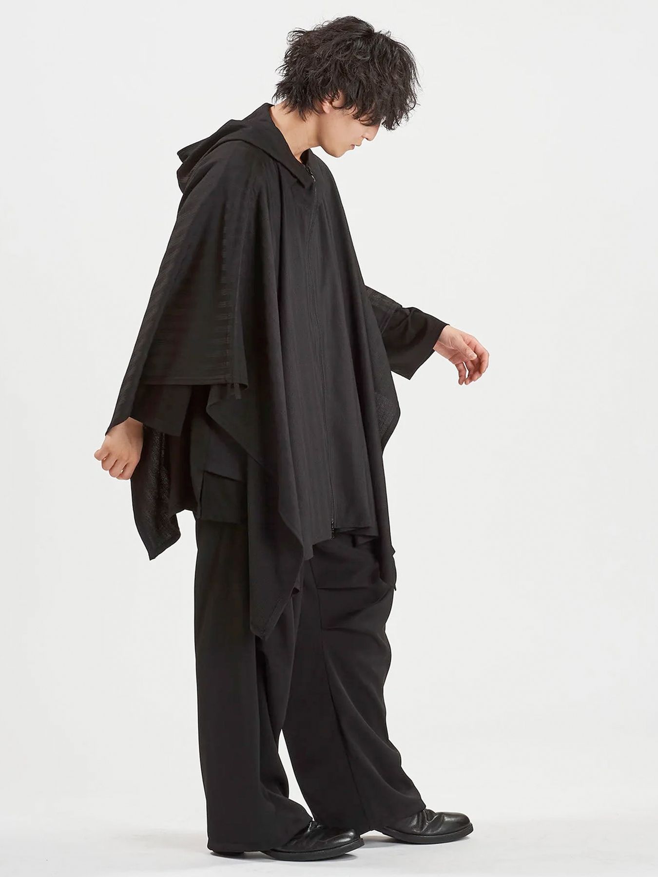 ドローストリングスフーデッドポンチョ / ブラック【NOID.】