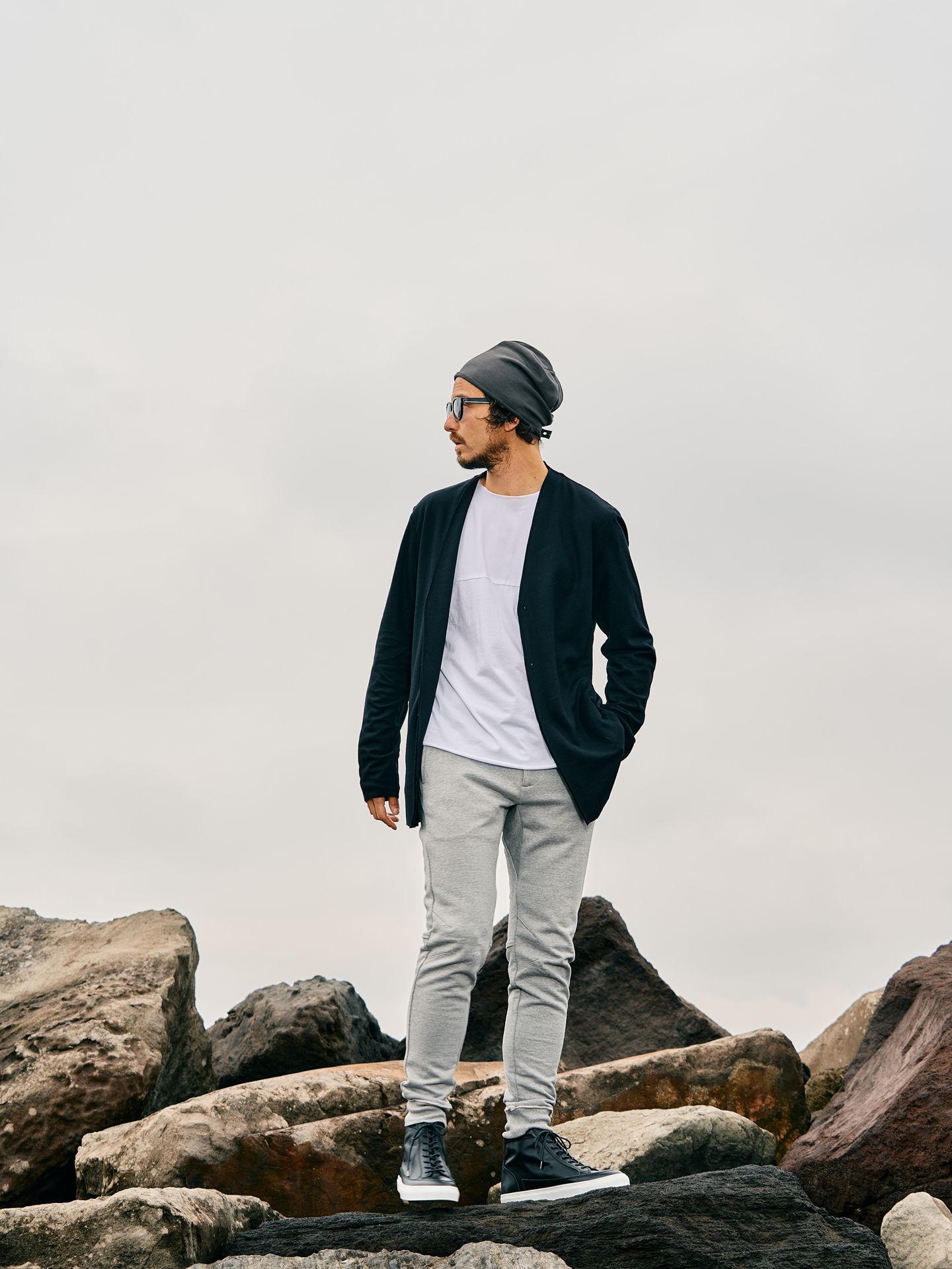 【予約品】 minimalism cut&sewn / Tシャツ / ホワイト