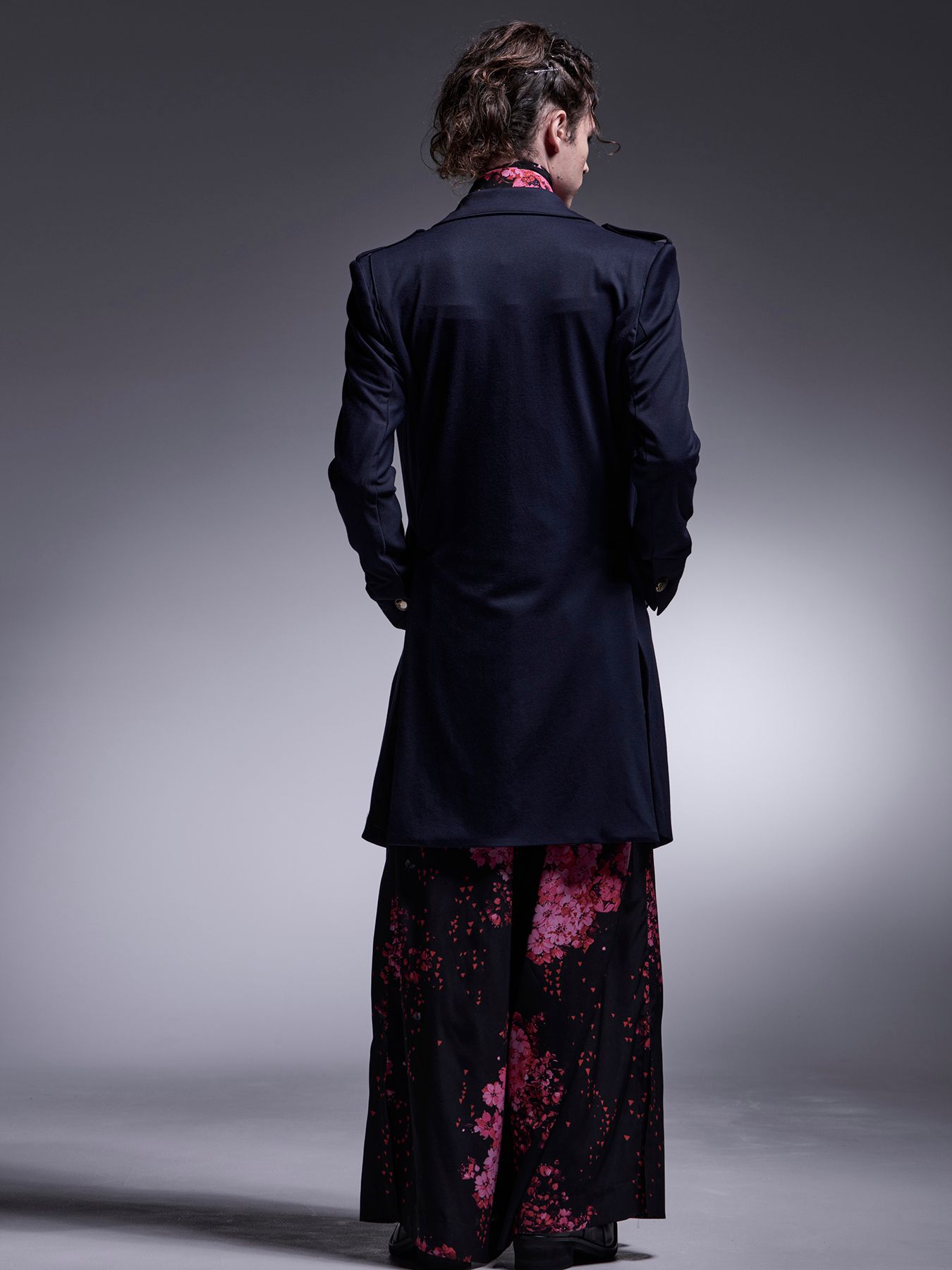 【予約品 7月13日(日) 締切】Epaulet Peaked Long Jacket / エポーレット ピークドラペル ロングジャケット / ネイビー