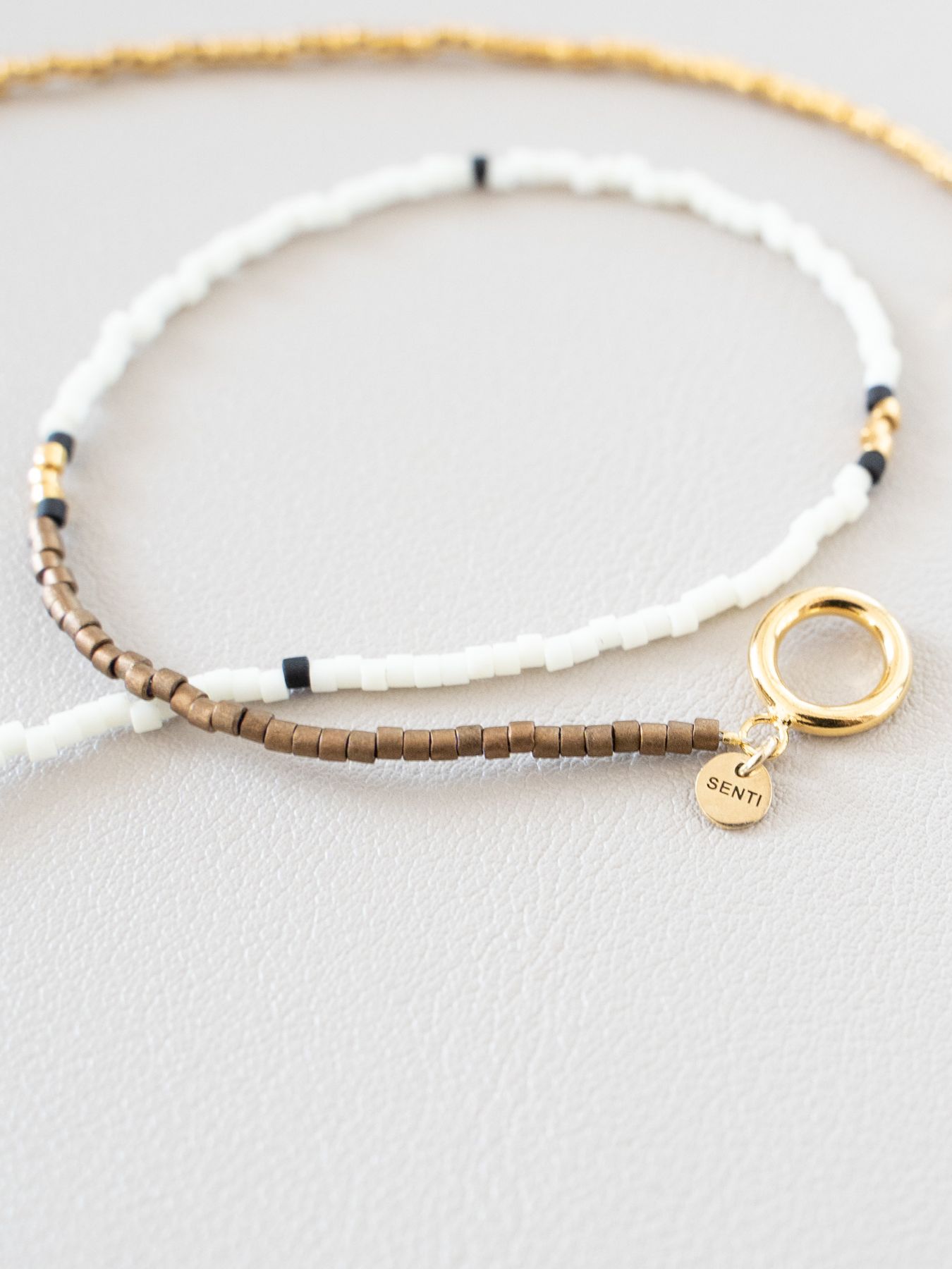《予約品》 BEADS NECKLACE / ネックレス / ホワイト・ゴールド 【Iroquois.SENTI】