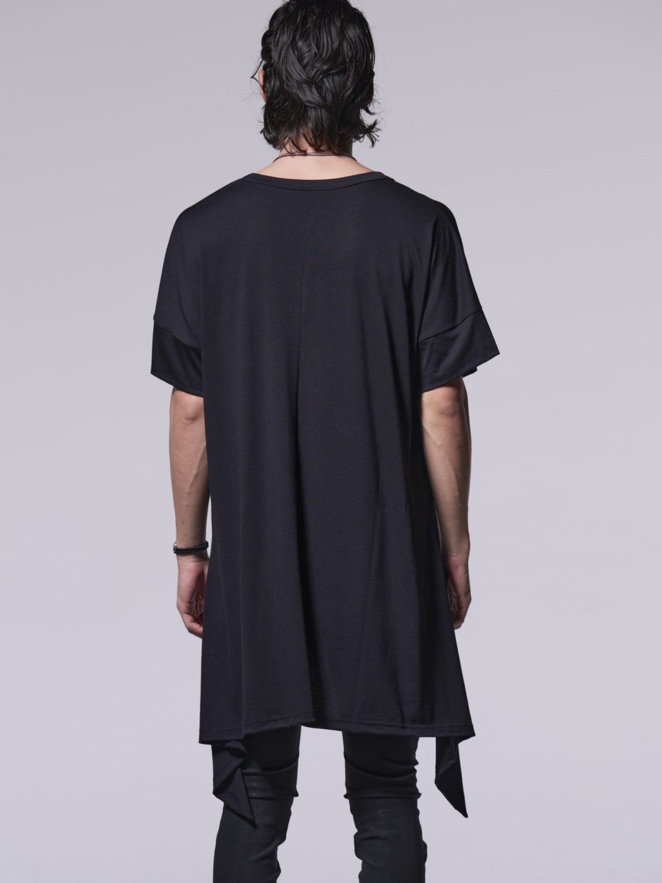 《予約品》  Flare V-Neck T-Shirt / VネックTシャツ / ブラック