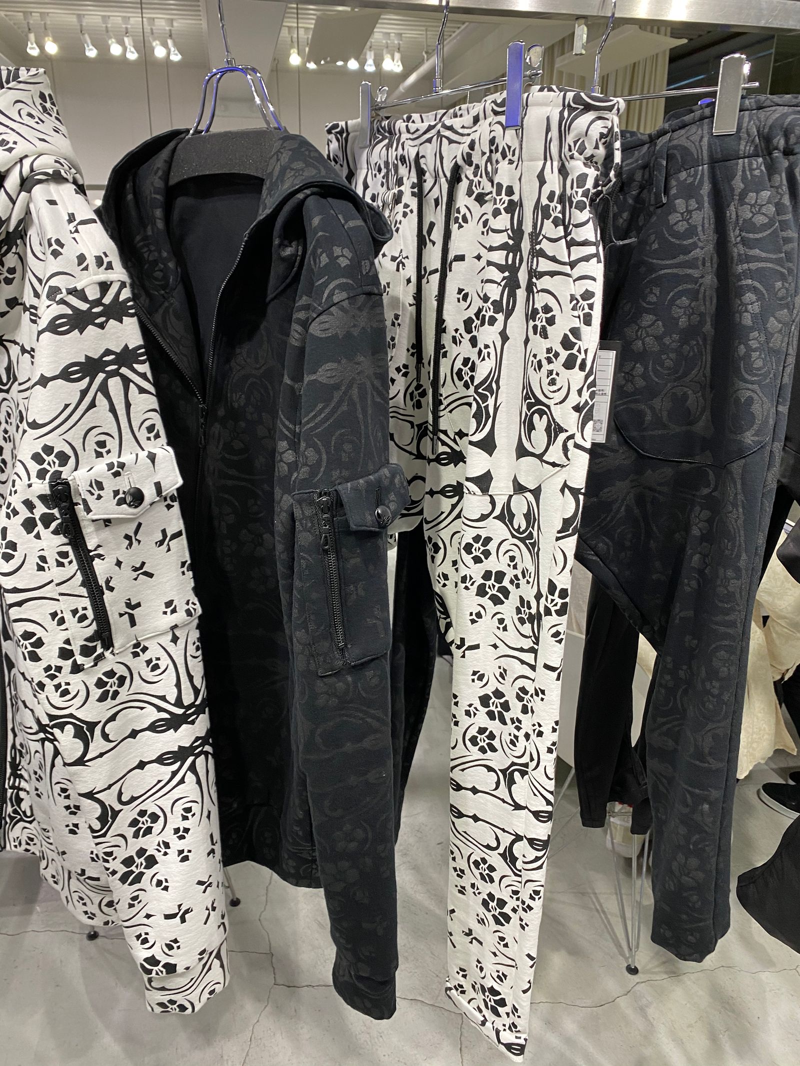 《予約品》 Hoodie パーカー BANDANA BEATENJIKU / White×Black 【kiryuyrik】 9月入荷予定