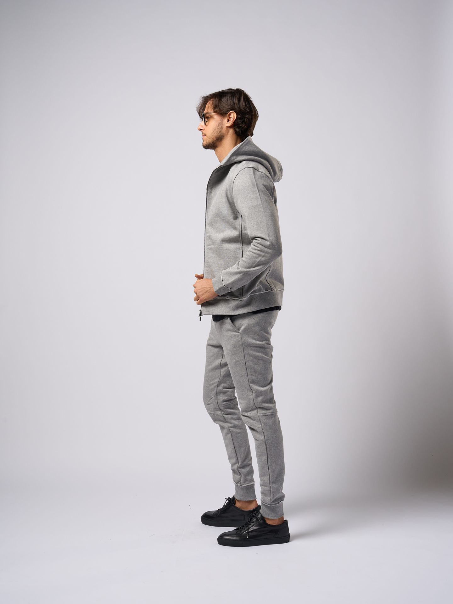 【予約品9月19日 10時締め】 low cut leather sneaker / レザースニーカー / ブラック