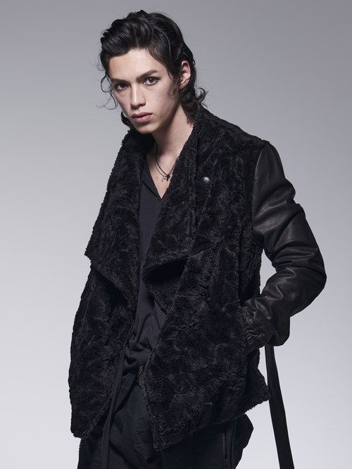 《予約品》 RapelShortJacket / 袖革ボアラペルジャケット / ブラック 【kiryuyrik】