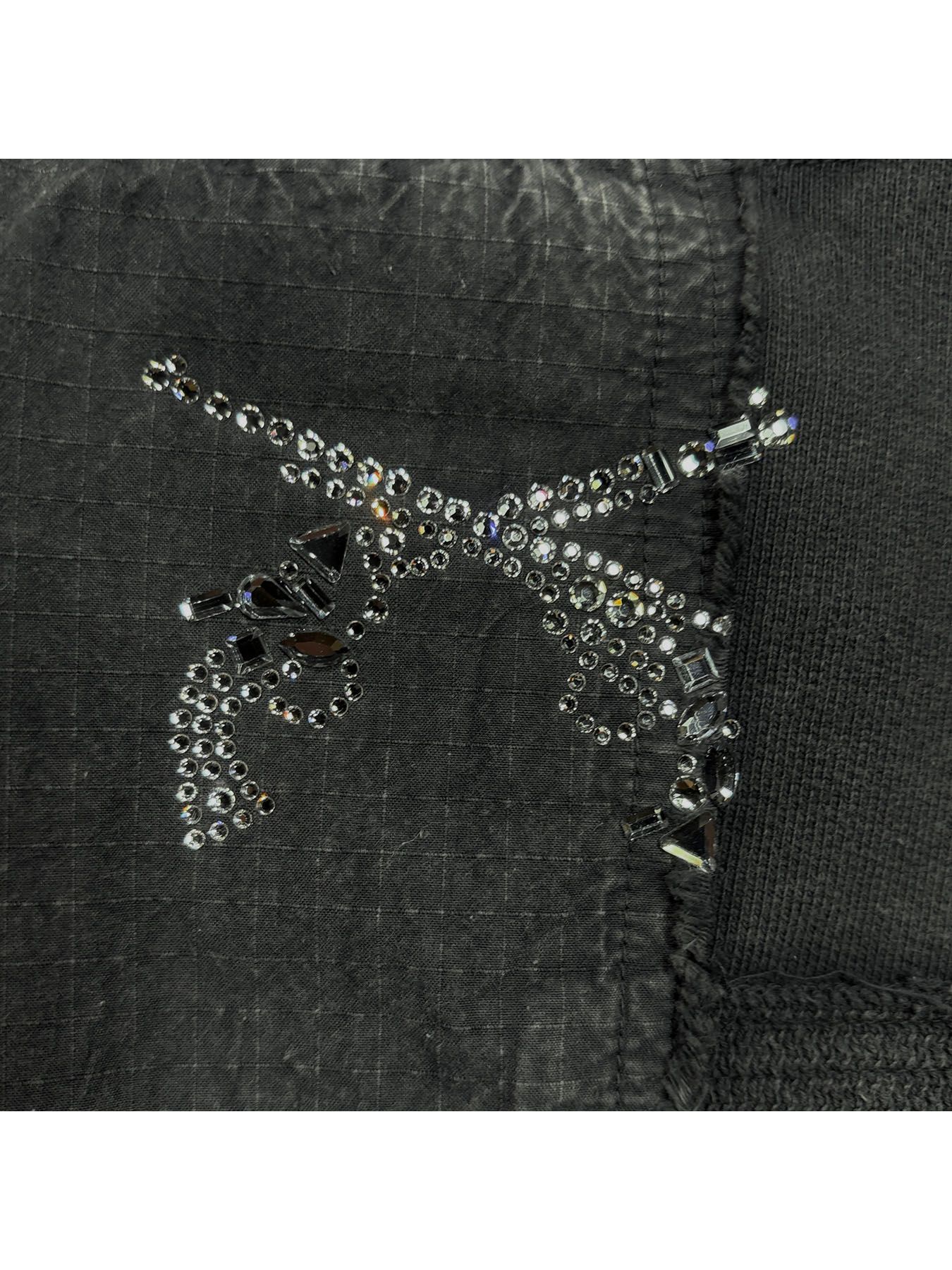 【予約品 3月9日(月) 18:00 締切】PATCHWORK SWEAT CRY / クリスタル モザイク クロスガン パッチワーク スウェット / ブラック