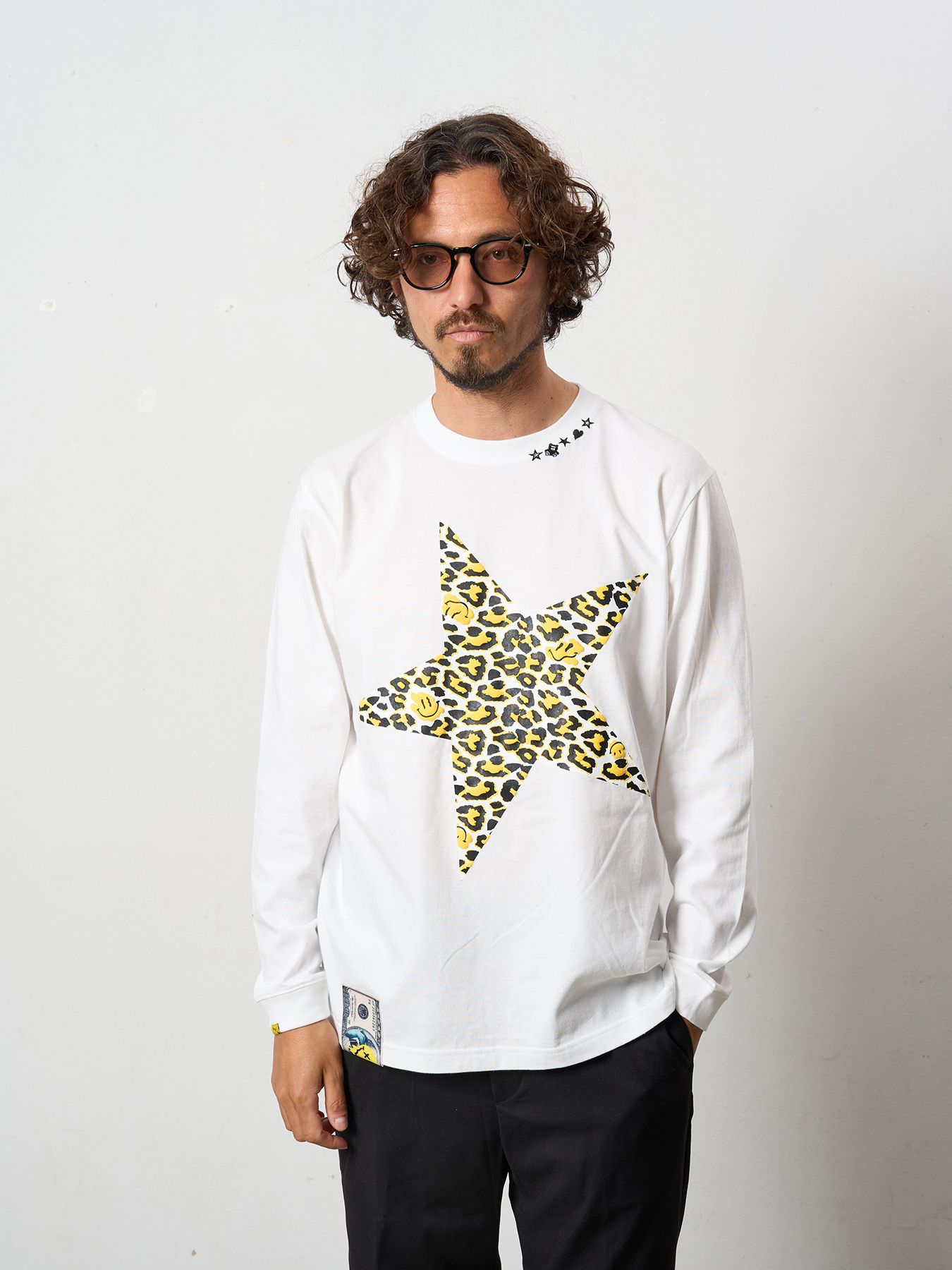 【予約品 5月8日(木) AM10時 締切】 5.6ozコットン天竺 レオパードスタースマイル発泡プリント LS Tシャツ / ホワイト