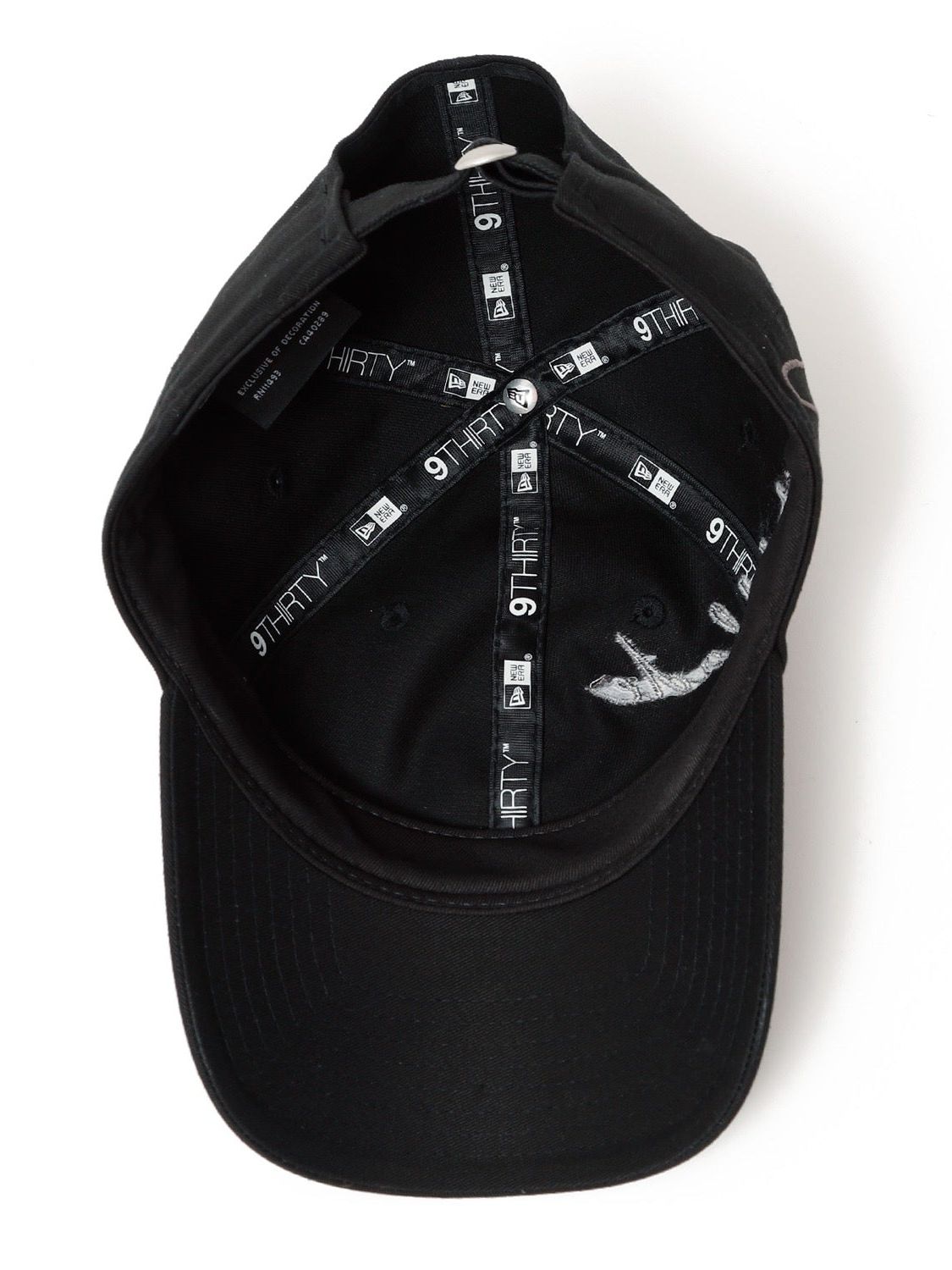 SWITCHBLADE × NEW ERA® SB CURSIVE BASEBALL CAP / BLACK 1501972-BLACK-