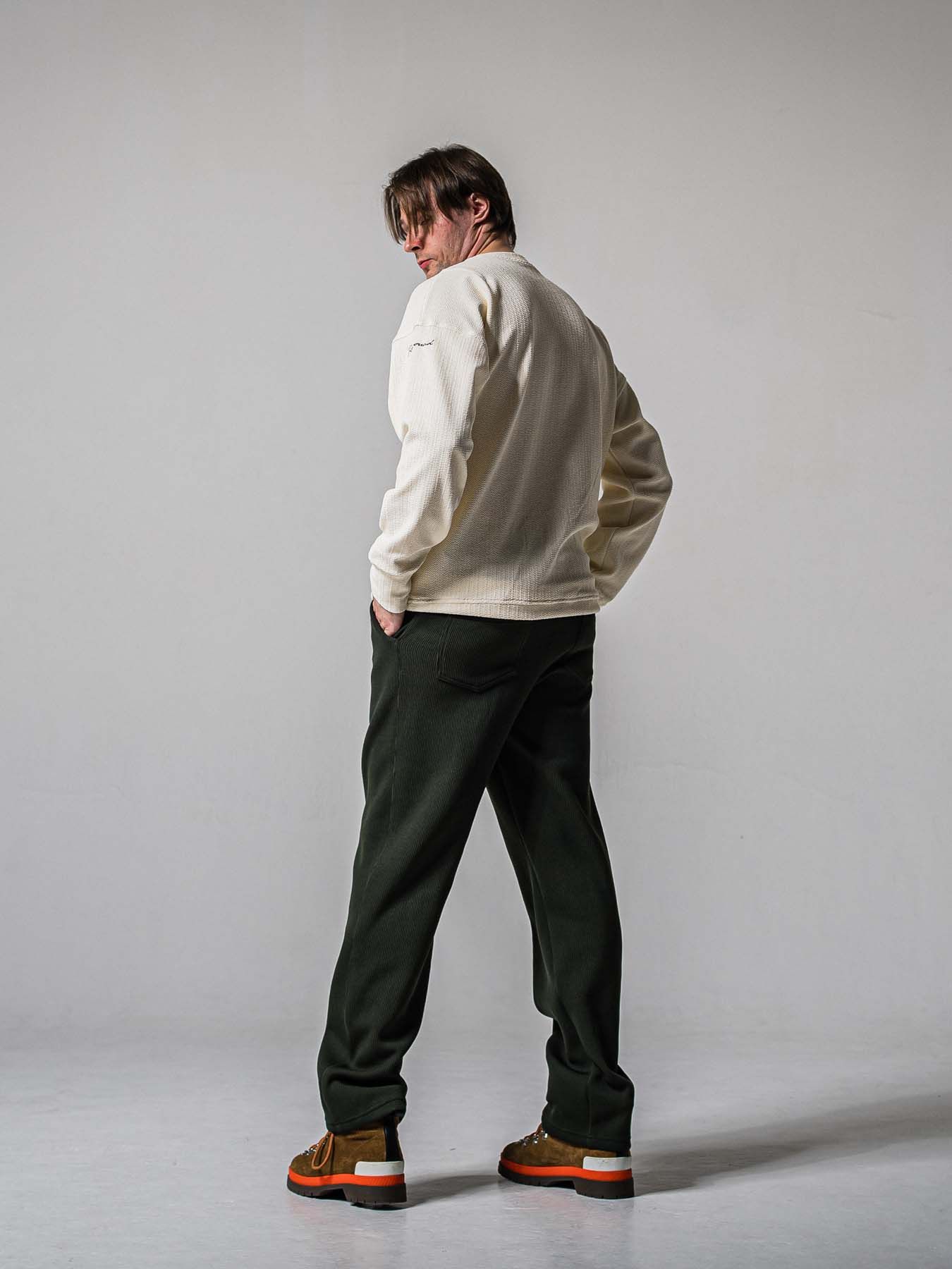 【予約品 11月16日(日) 締切】AZE  WIDE TUCK PANTS / 畔編みニット セミワイドシルエット ワンタック イージーパンツ / カーキ