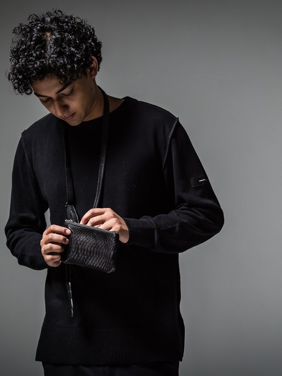 《予約品》 decade  collabo Wallet phone bag / ショルダーバッグ / ブラック 【RESOUND CLOTHING】 12月中旬以降入荷予定