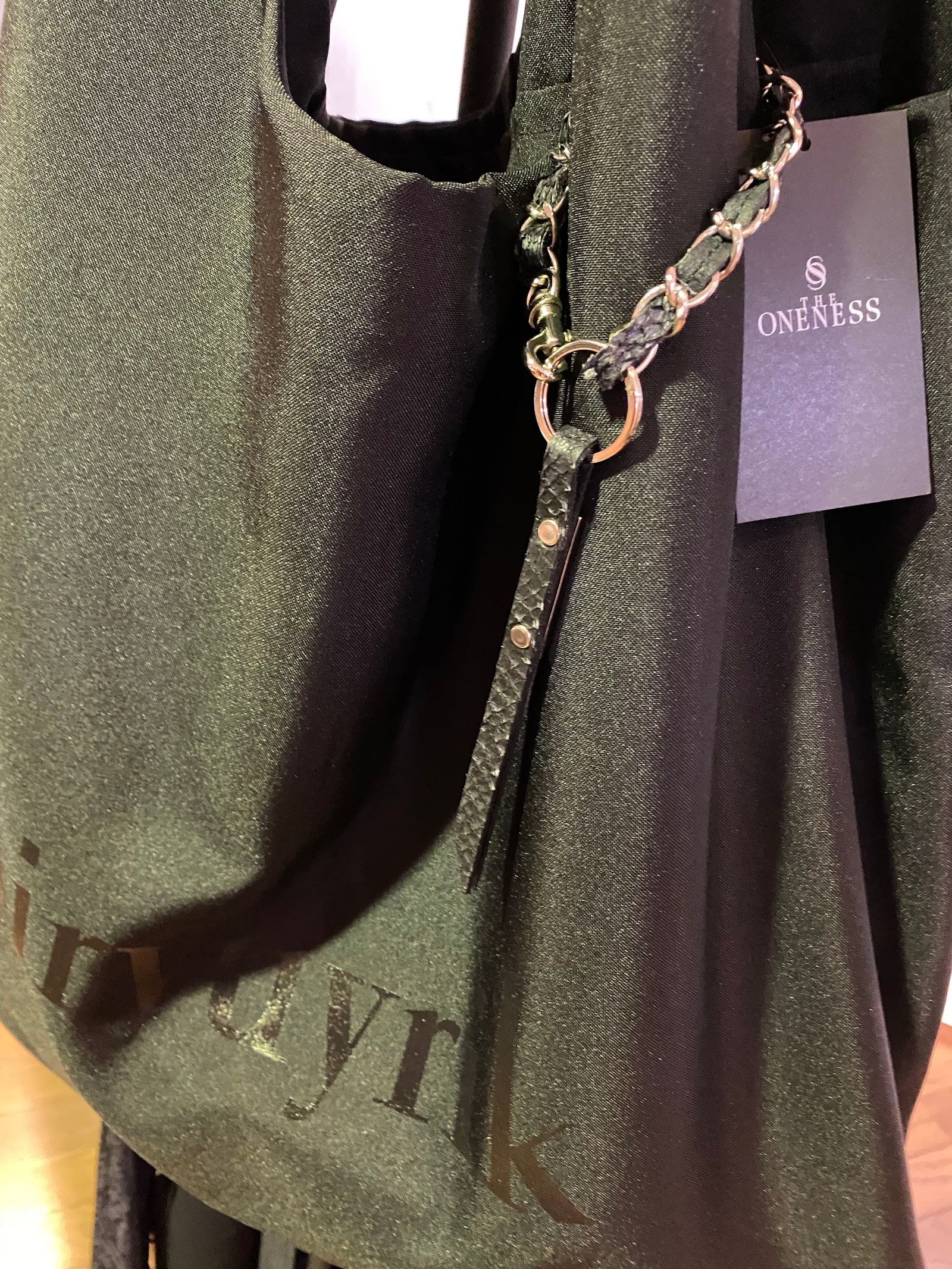 限定45周年記念コラボファスナー開きPRESS BAG/プレスバック 黒プリント［kiryuyrik×BRYAN］