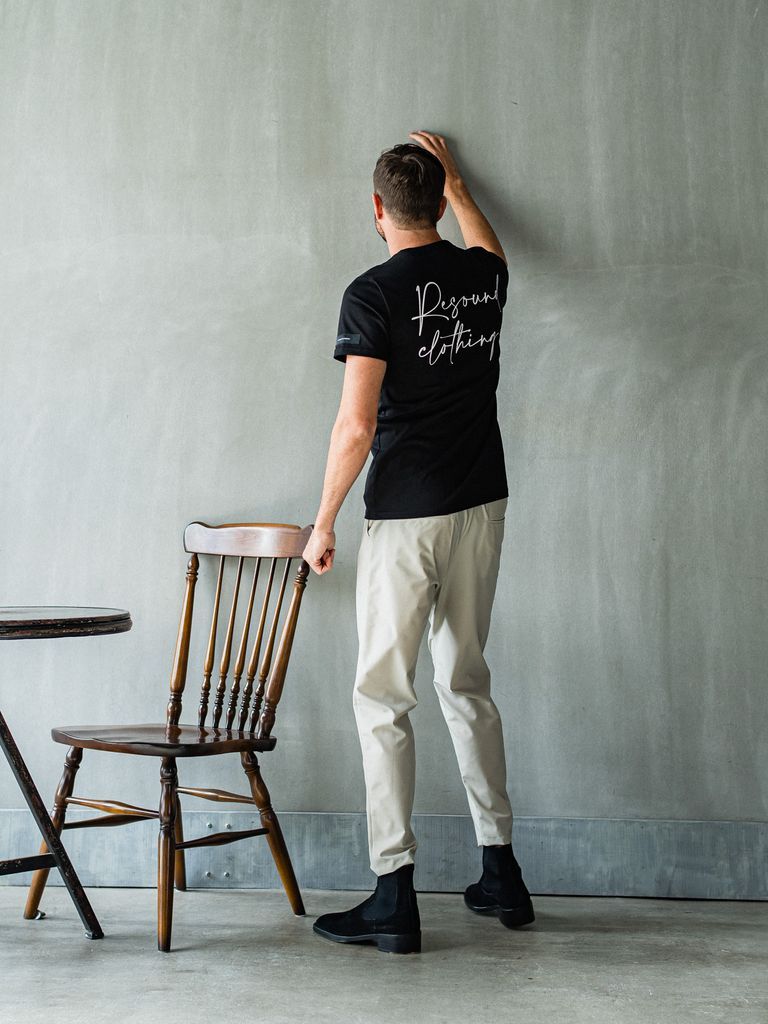 《予約品3月3日18：00締め》 ICON BASIC TEE / バックロゴTシャツ / ブラック・ホワイト