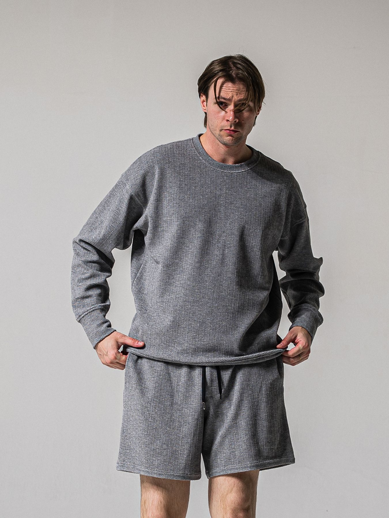 【予約品 11月16日(日) 締切】BLISTER TRAINER / ブリスターニット トレーナー  / グレー