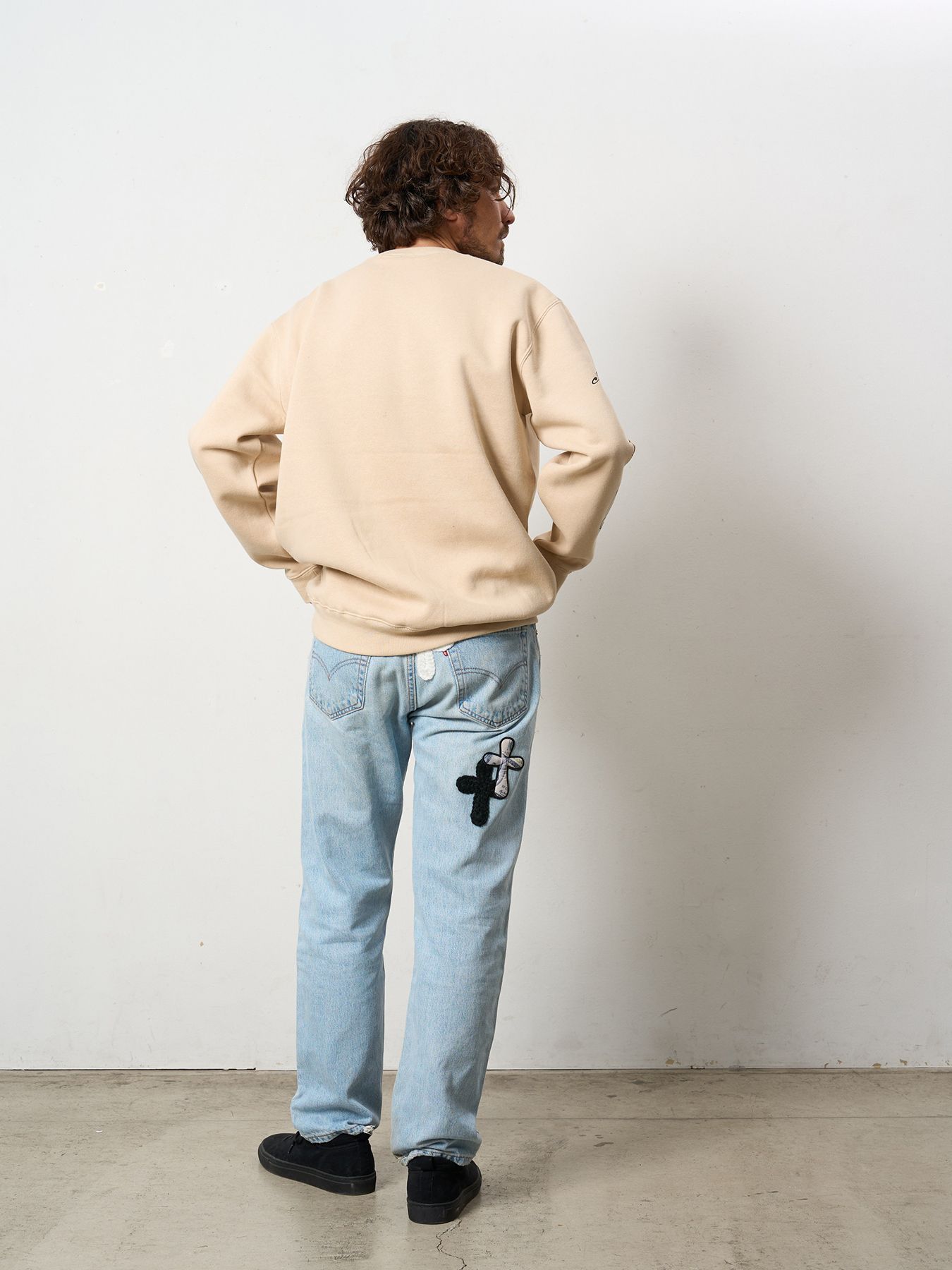 【予約品 5月8日(木) AM10時 締切】 TC裏毛起毛 リリック リボン シークインMUSICプリント スウェットシャツ / ベージュ