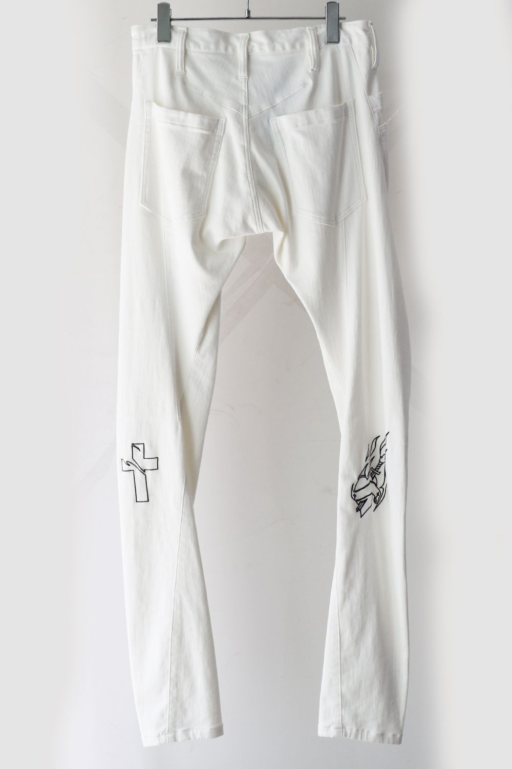 《予約品》 CurvePants デニムパンツ WhiteDenim / White 刺繡入り 【kiryuyrik】 9月入荷予定