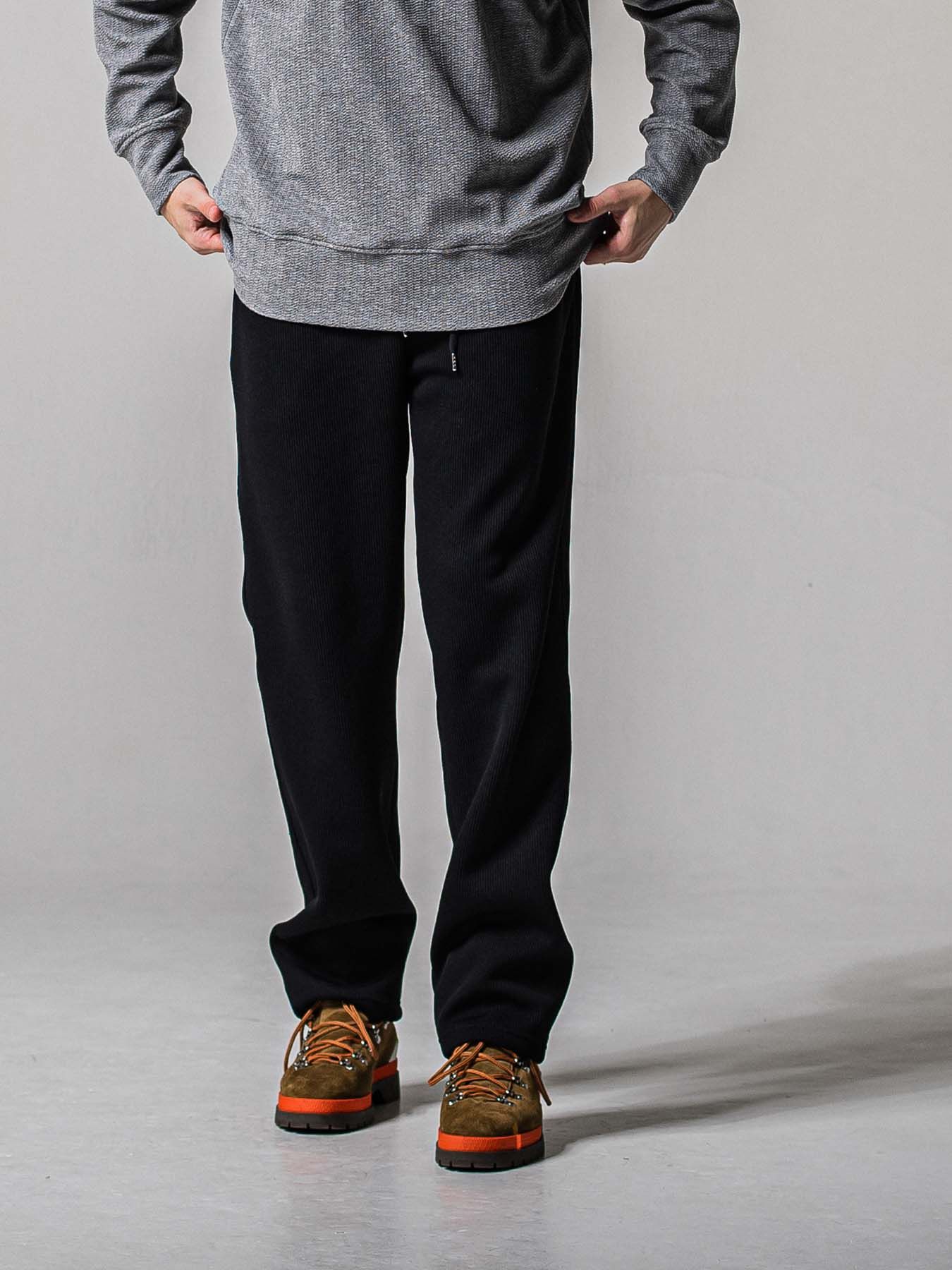 【予約品 11月16日(日) 締切】AZE  WIDE TUCK PANTS / 畔編みニット セミワイドシルエット ワンタック イージーパンツ / ブラック