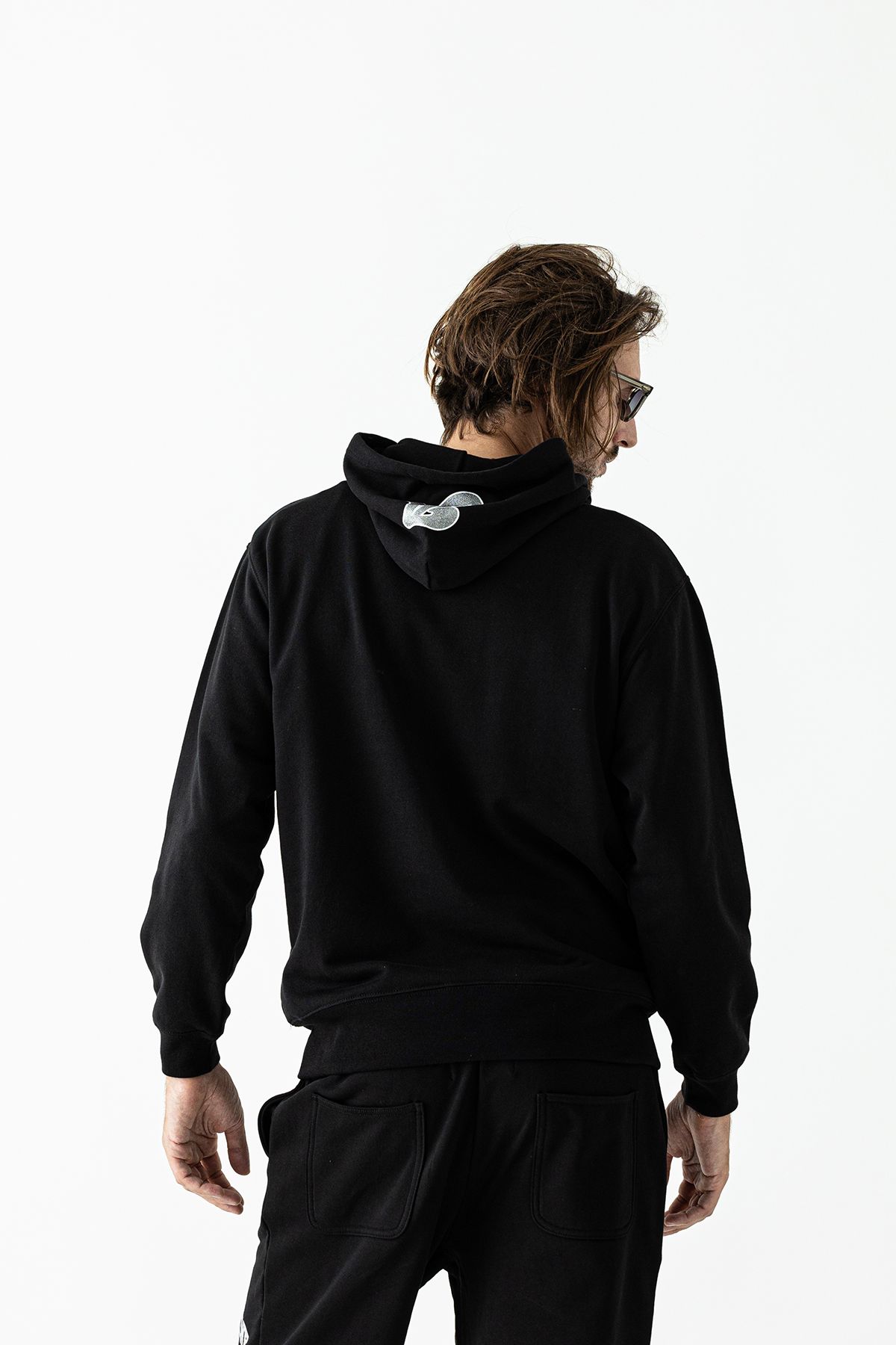 (muta College Logo Hooded Sweatshirt /  ブラック  【Acanthus×muta】
