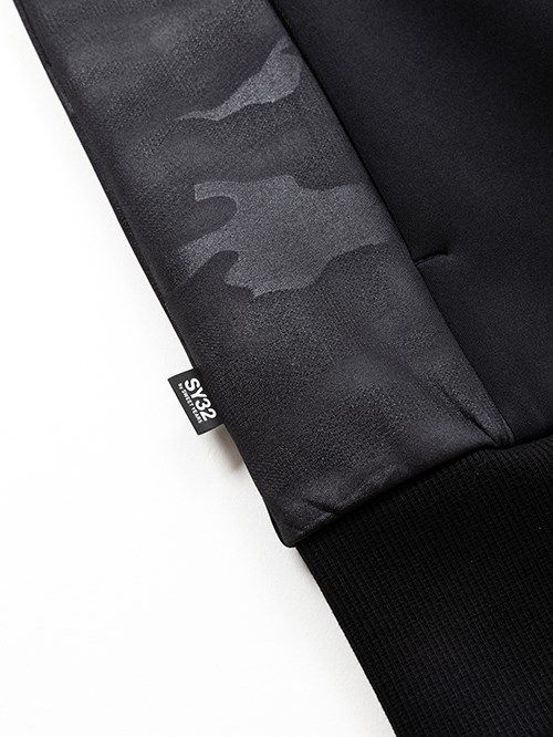 DOUBLE KNIT EMBOSS CAMO SHIELD LOGO ZIP HOODIE / ブラック ×ゴールド【SY32 by SWEET YEARS】