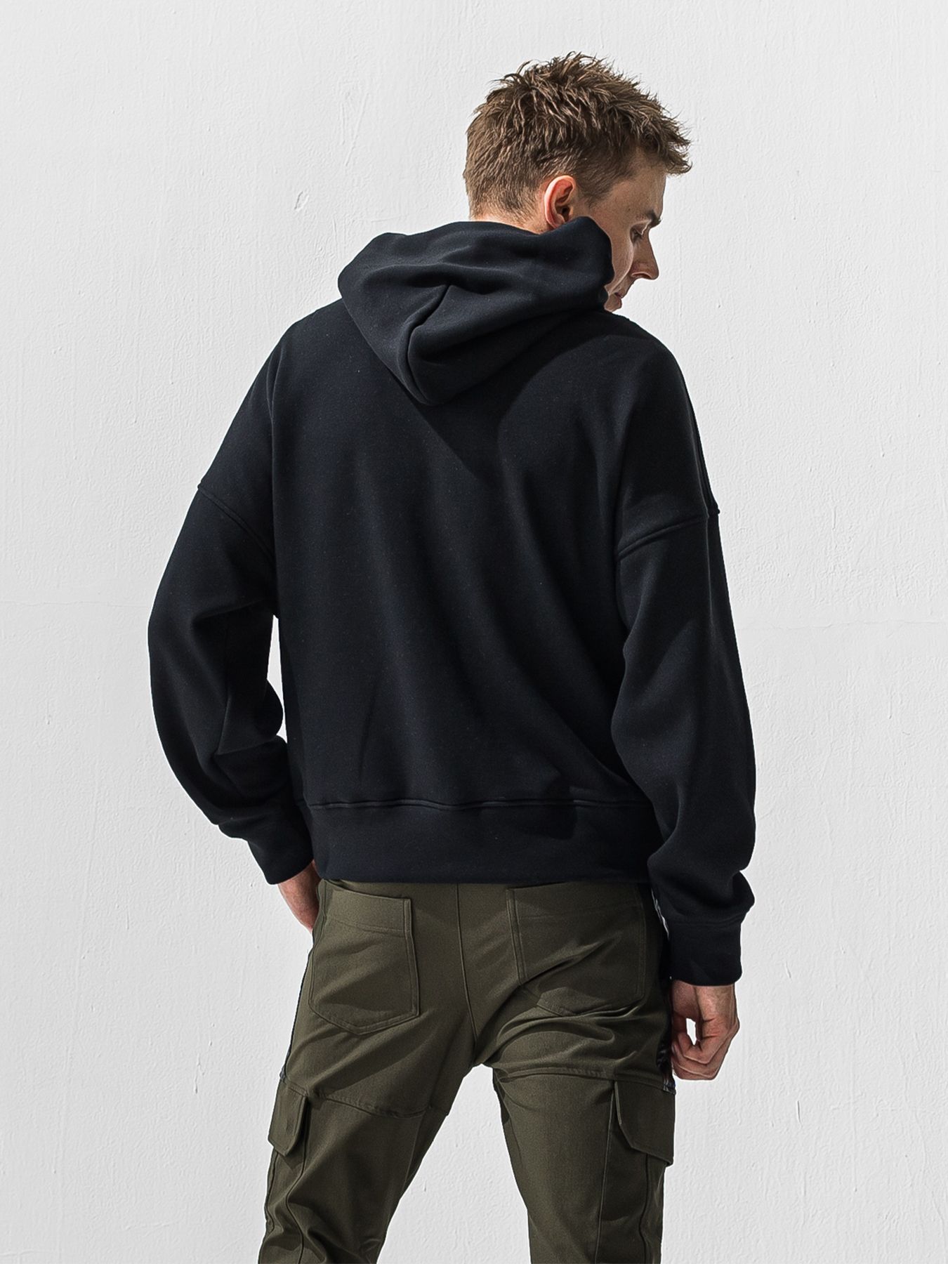 【予約品 9月6日(日) 締切】RC VELOURS FLEECE HOODIE / RCレザーワッペン 裏起毛 ルーズフーディー / ブラック