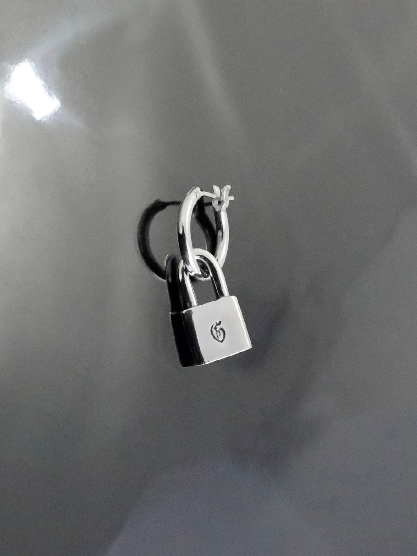 《受注生産》THIN HOOP with PADLOCK / シンフープ ウィズ パドロック / 注文から1～2週間後入荷予定