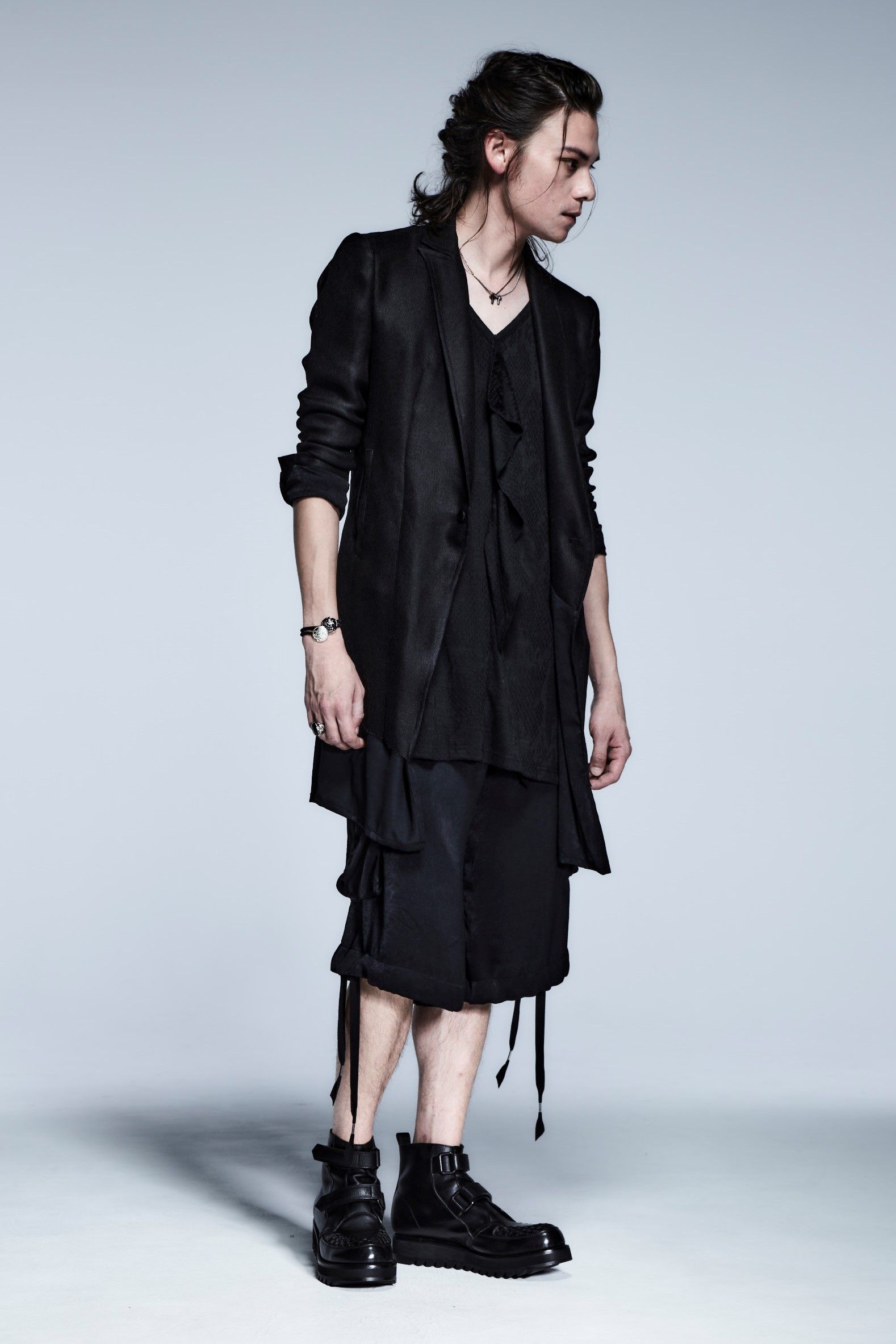 《予約品》 FrillV-NeckT-Shirits / Black 【kiryuyrik】 2月入荷予定